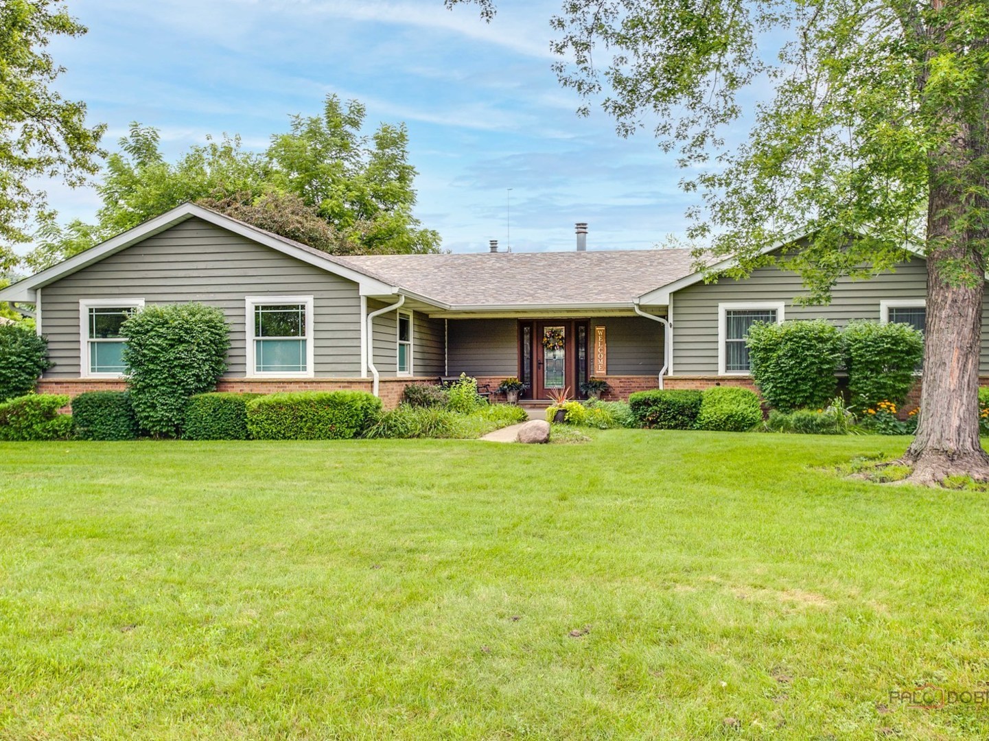 717 Roberts Road Property Photo 1