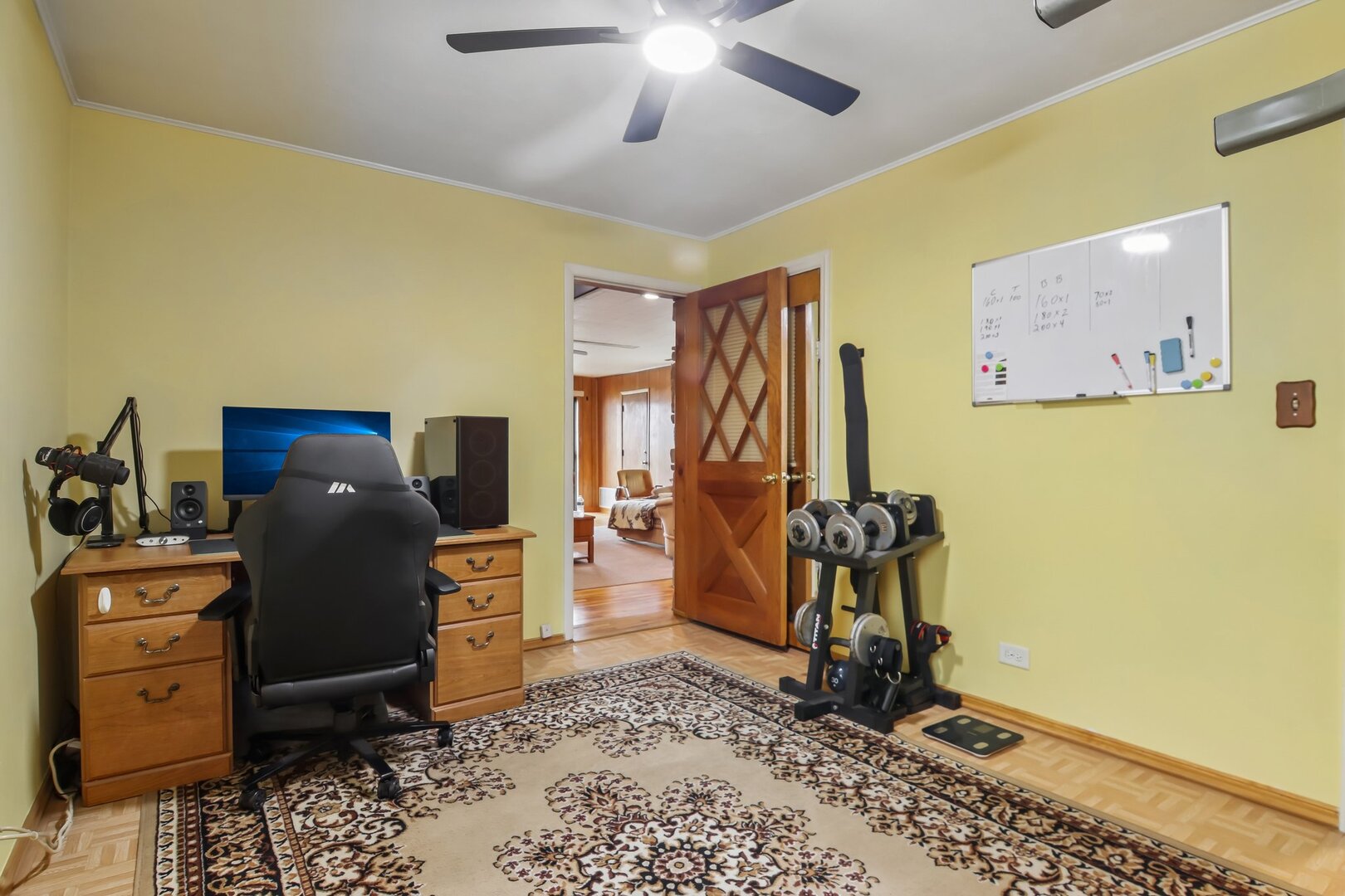 9226 Crescent Drive Property Photo 12