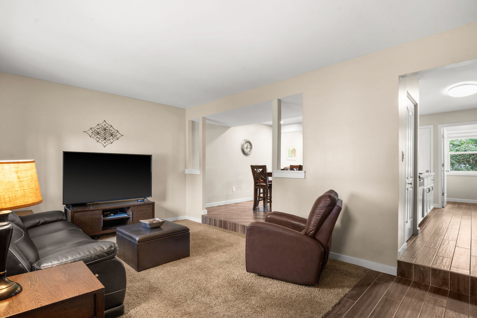 13 Dumbarton Oaks Place Property Photo 4