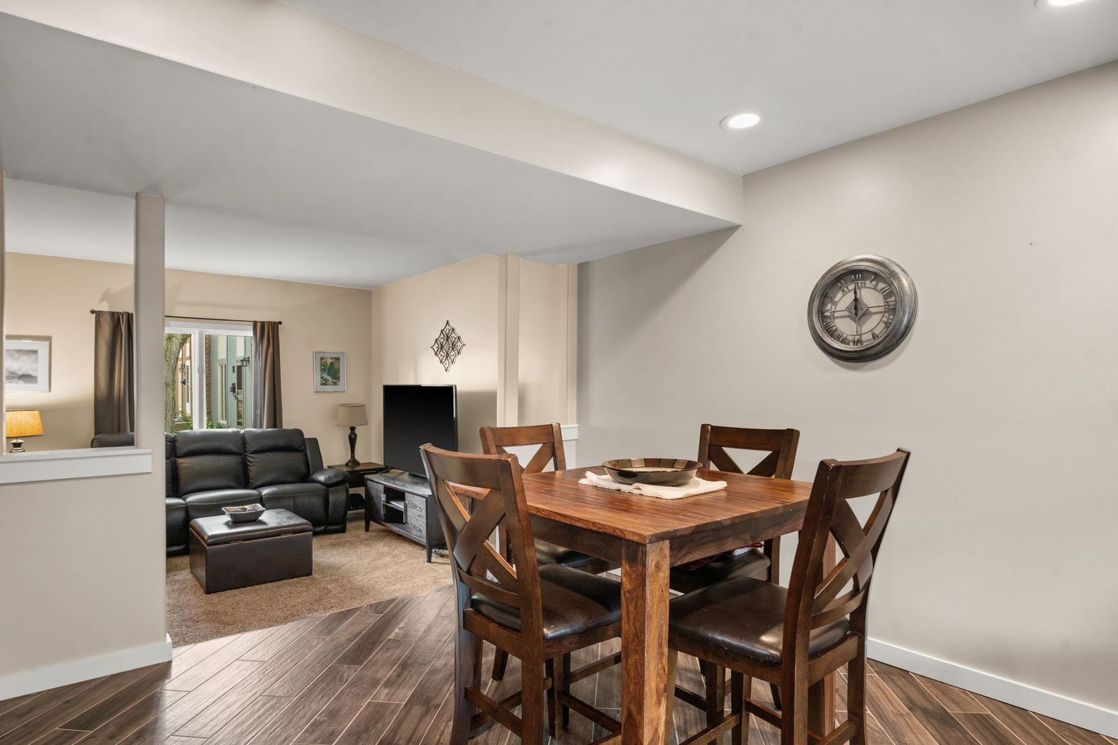 13 Dumbarton Oaks Place Property Photo 10