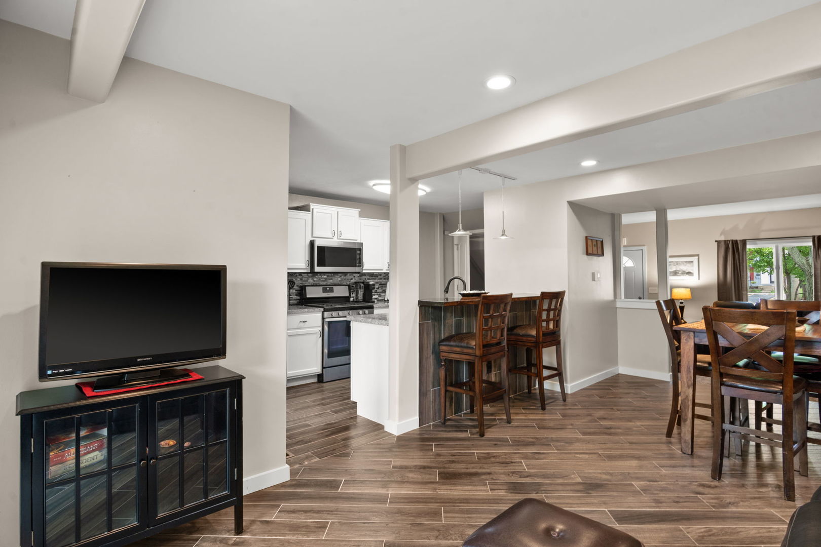 13 Dumbarton Oaks Place Property Photo 14