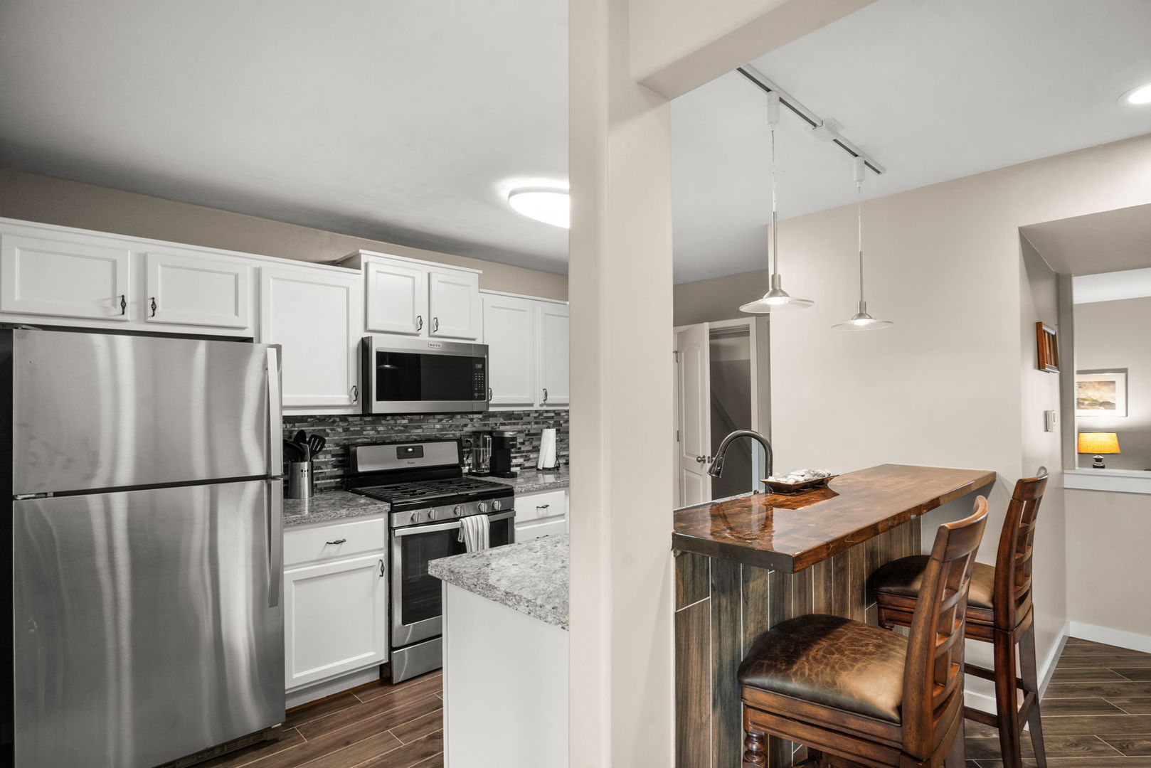 13 Dumbarton Oaks Place Property Photo 15