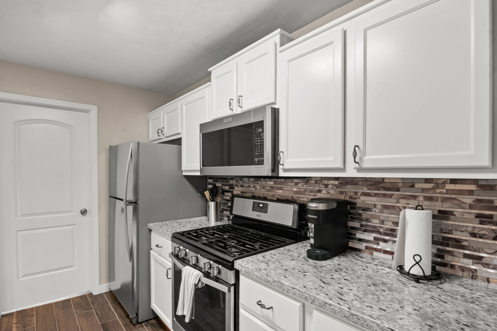 13 Dumbarton Oaks Place Property Photo 17