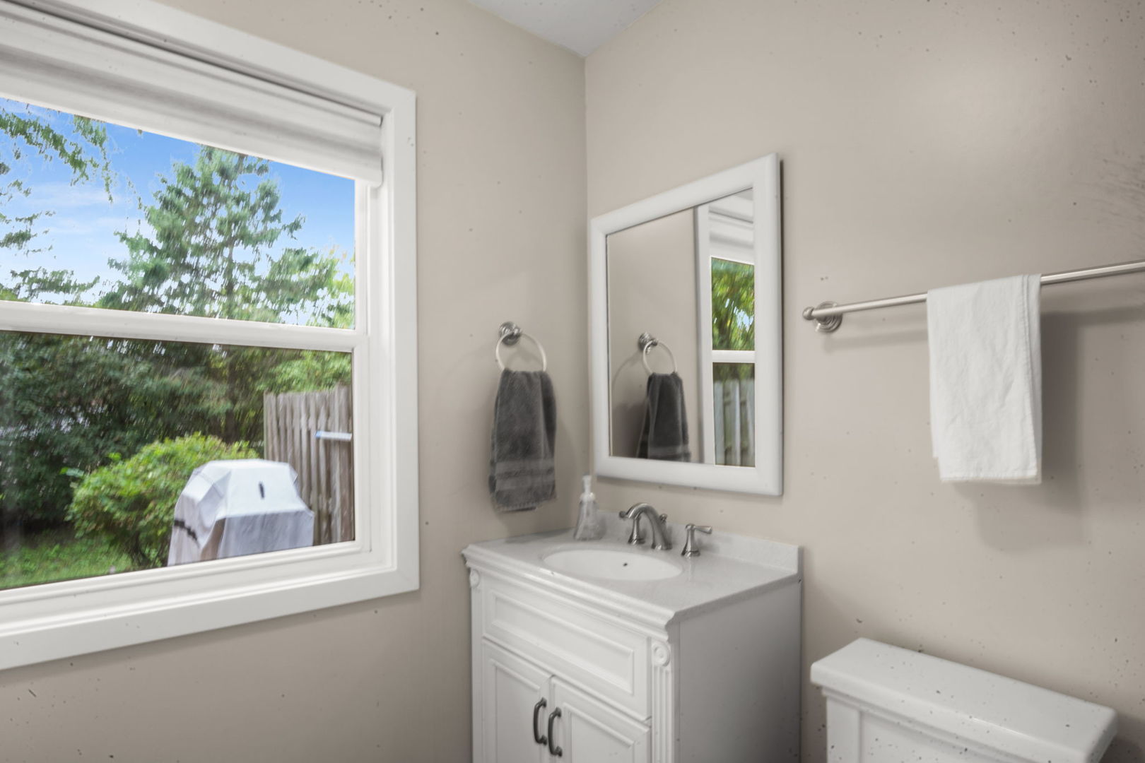 13 Dumbarton Oaks Place Property Photo 19