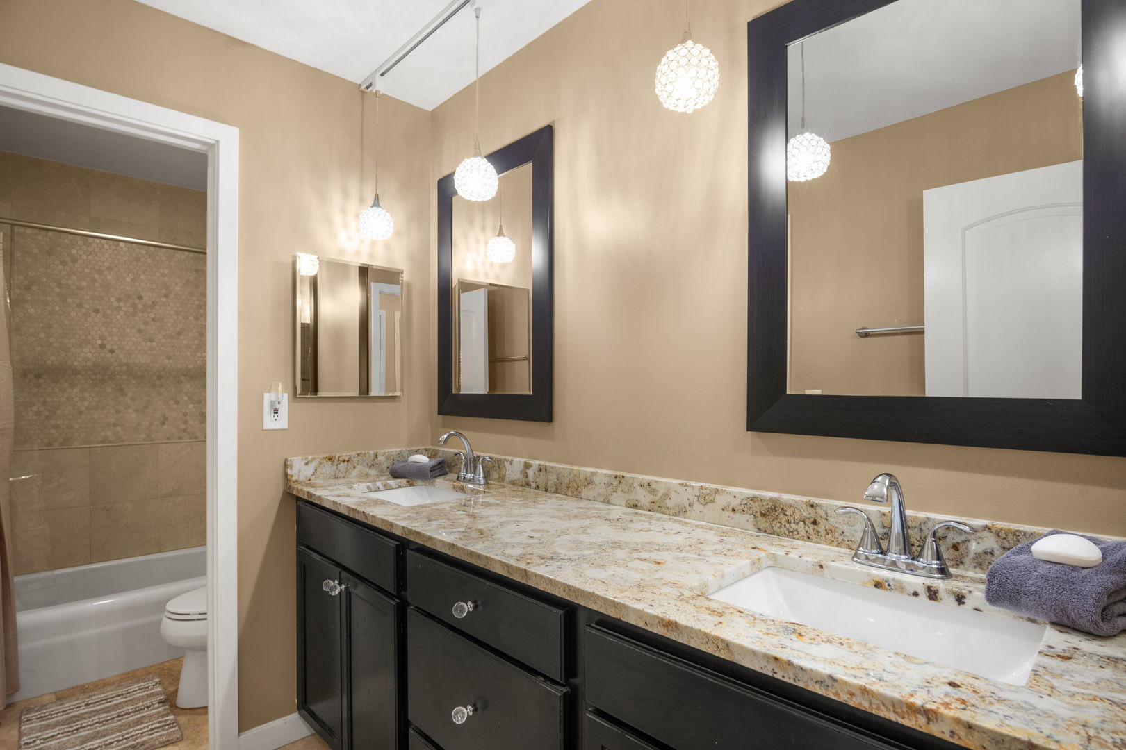 13 Dumbarton Oaks Place Property Photo 22