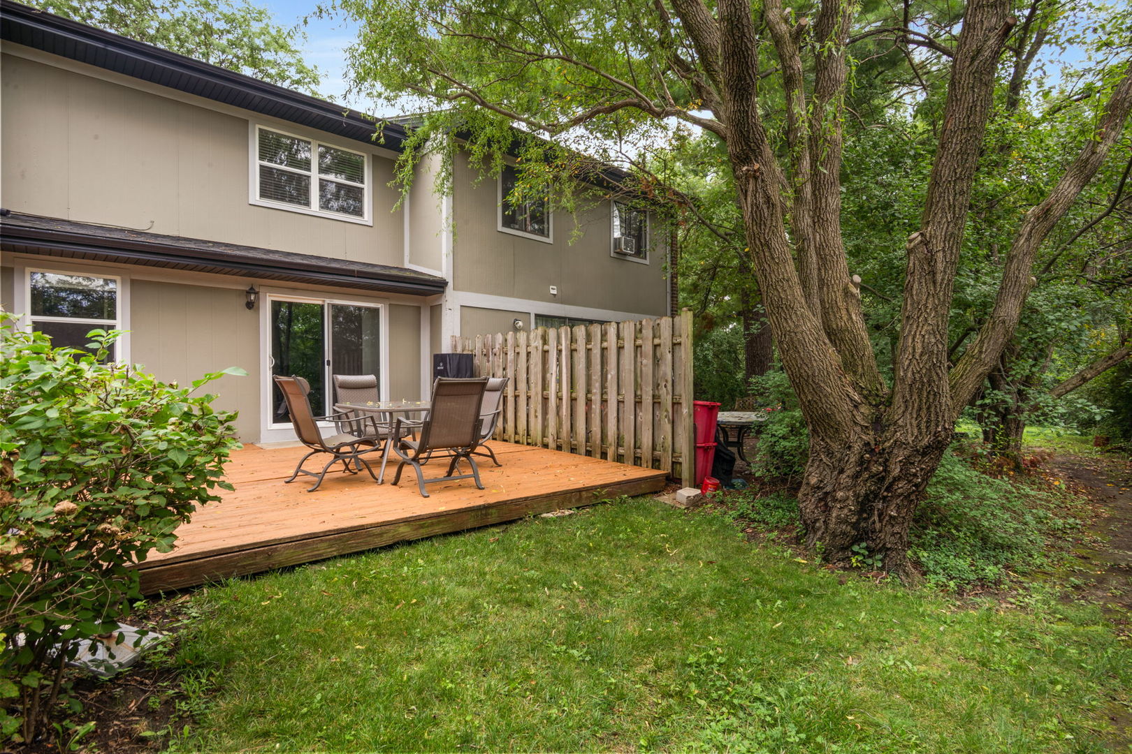 13 Dumbarton Oaks Place Property Photo 32