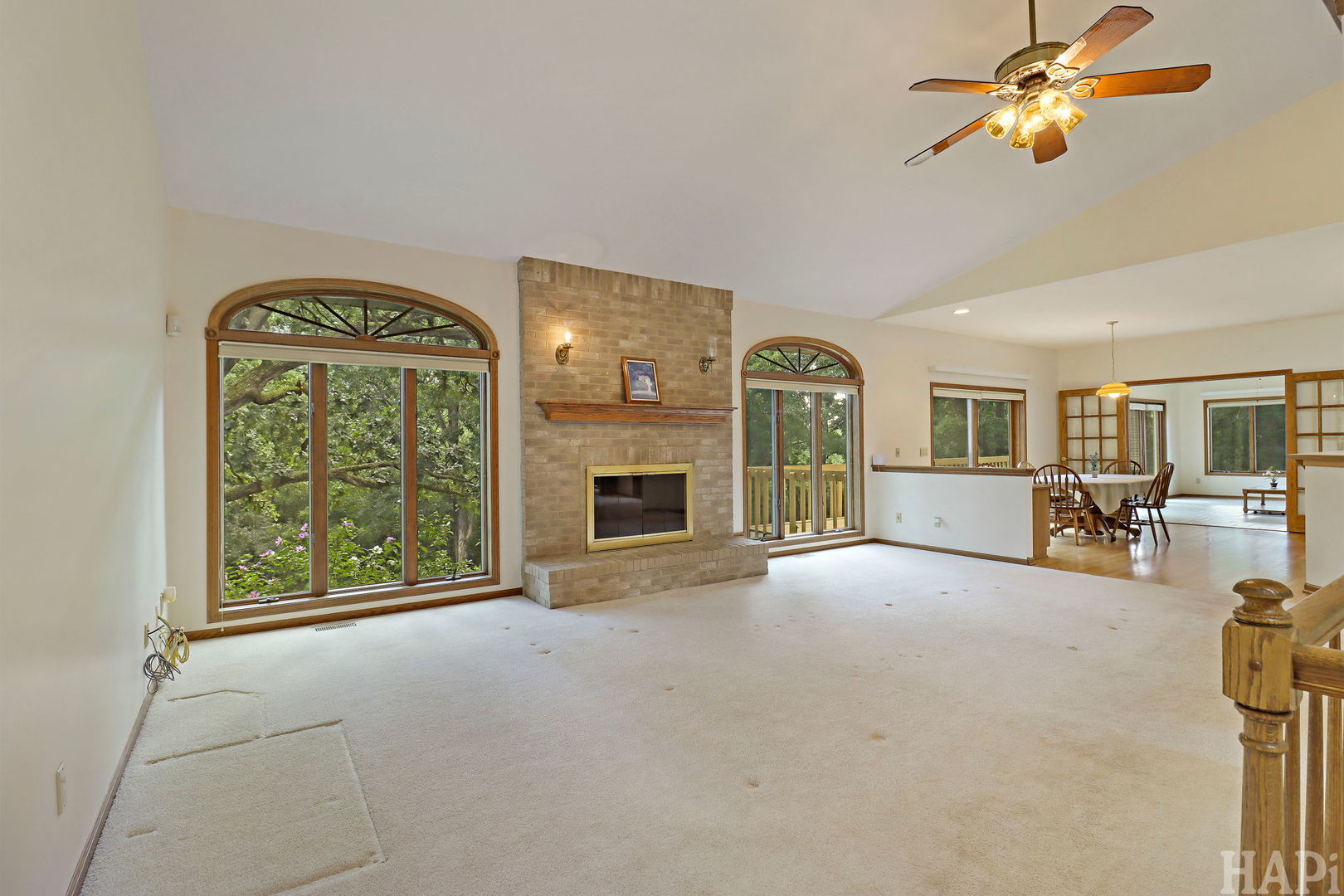 2215 N Elmkirk Park Property Photo 7