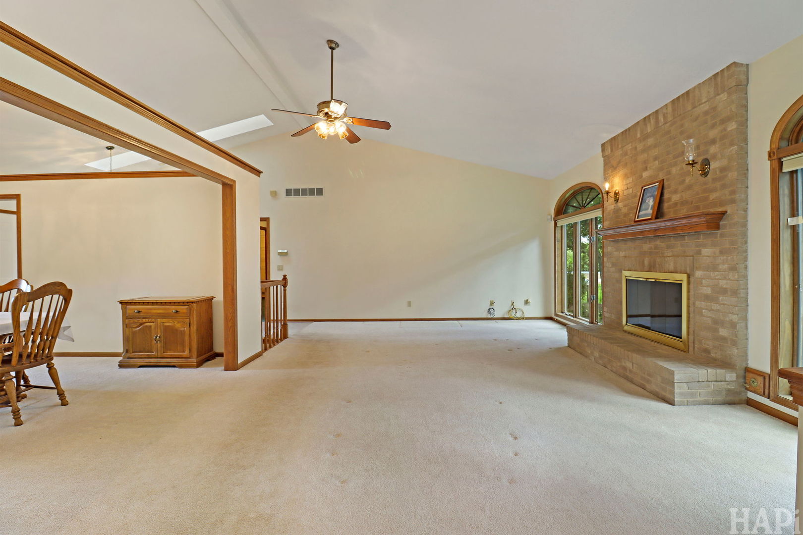 2215 N Elmkirk Park Property Photo 9