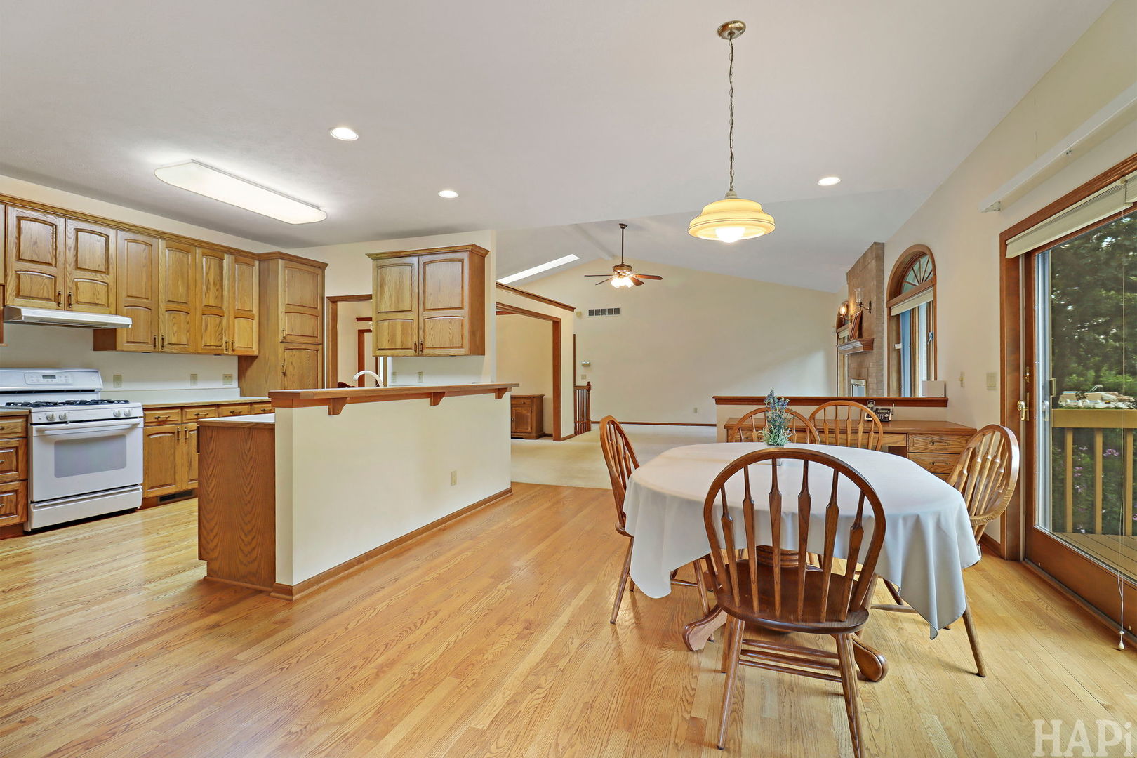 2215 N Elmkirk Park Property Photo 12