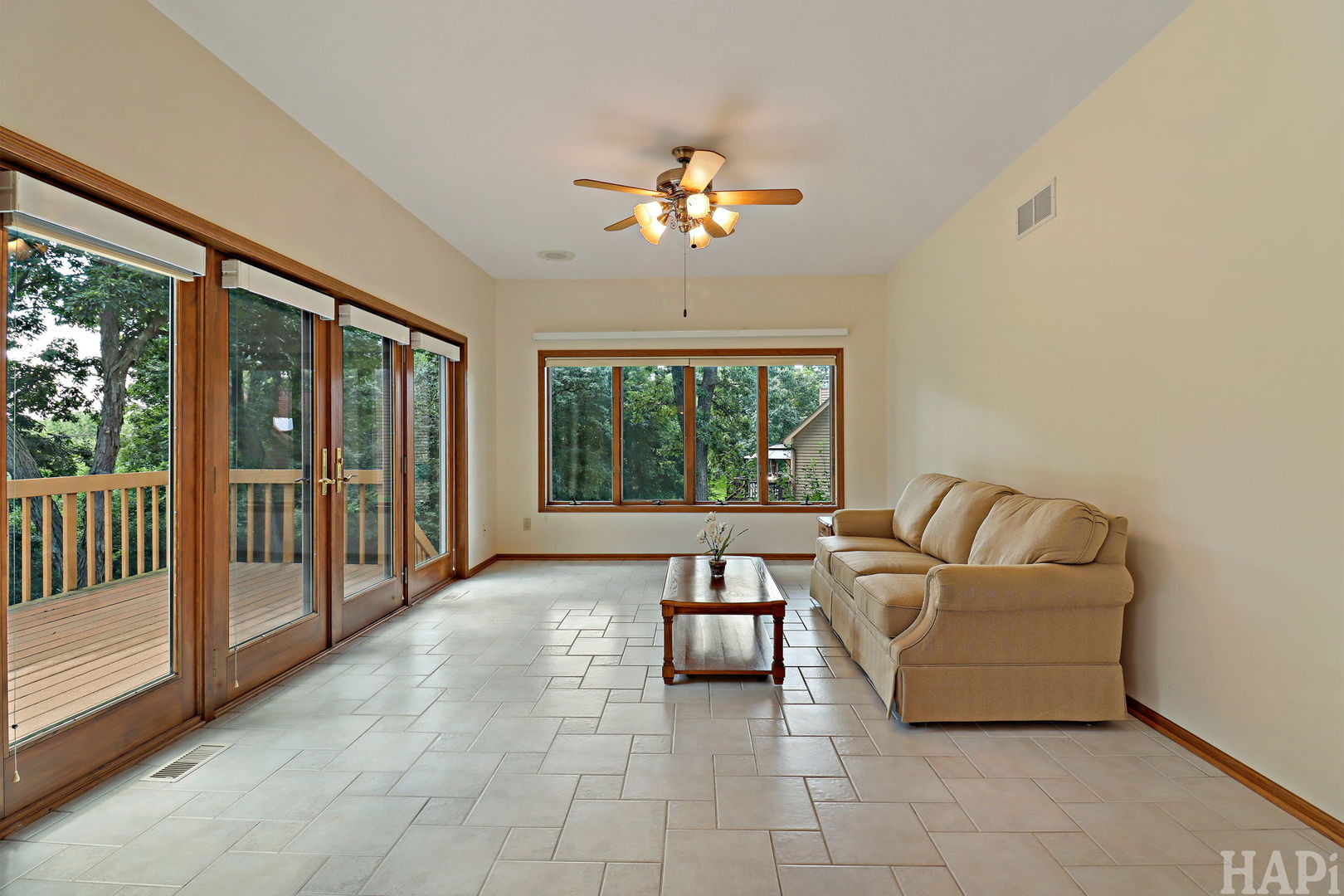 2215 N Elmkirk Park Property Photo 16