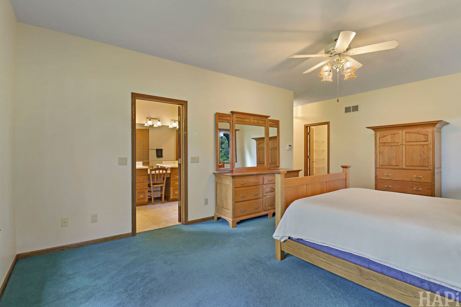 2215 N Elmkirk Park Property Photo 23