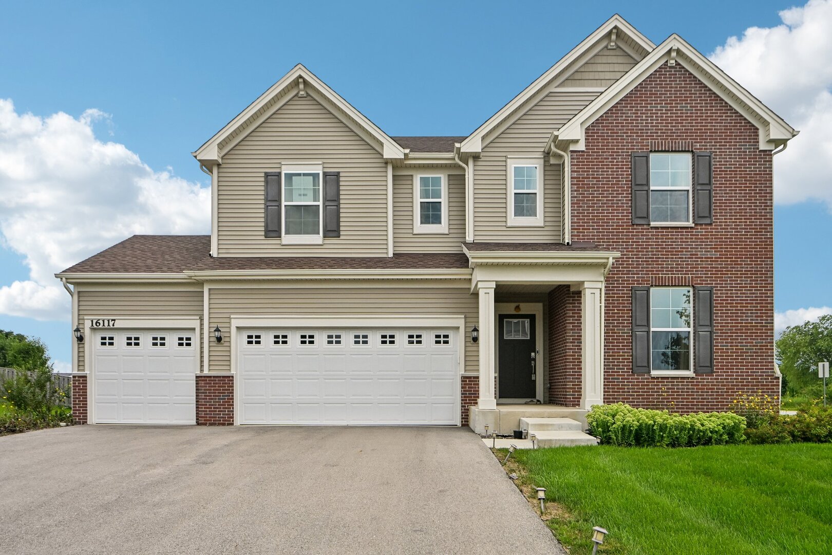 16117 S Longcommon Lane Property Photo 1
