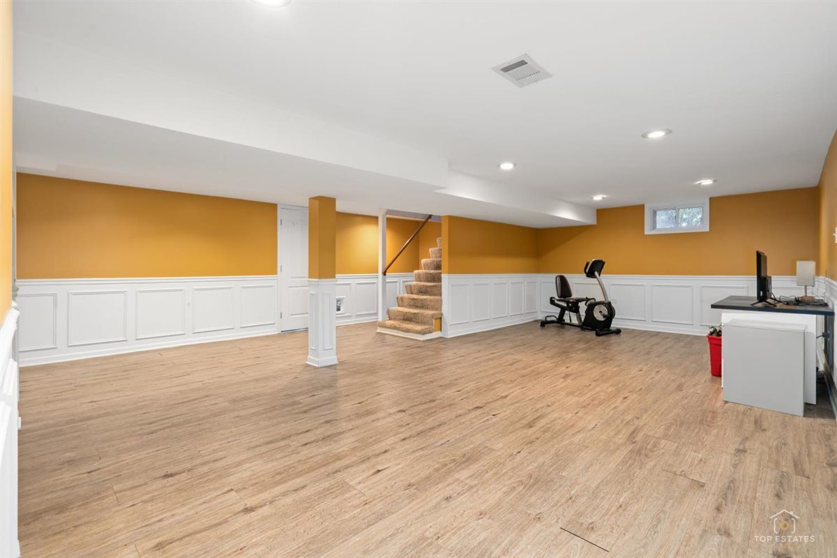 100 S Wisconsin Avenue Property Photo 13