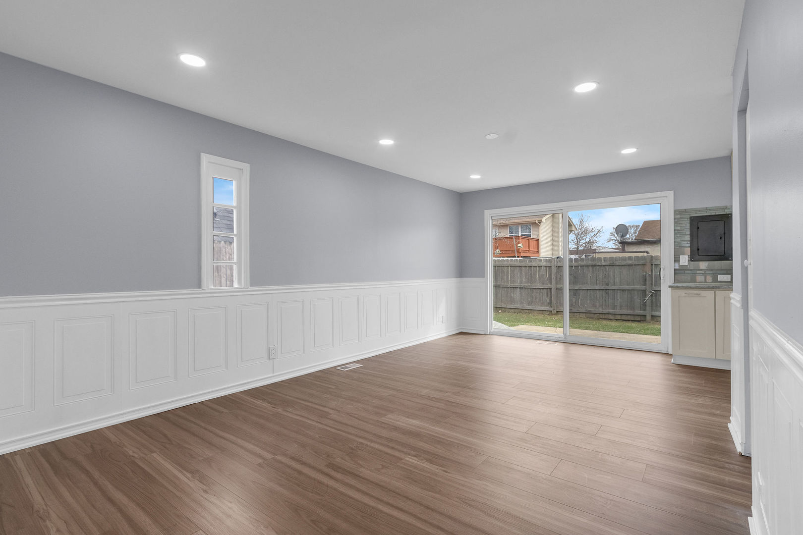 1295 Foxcroft Drive Property Photo 8