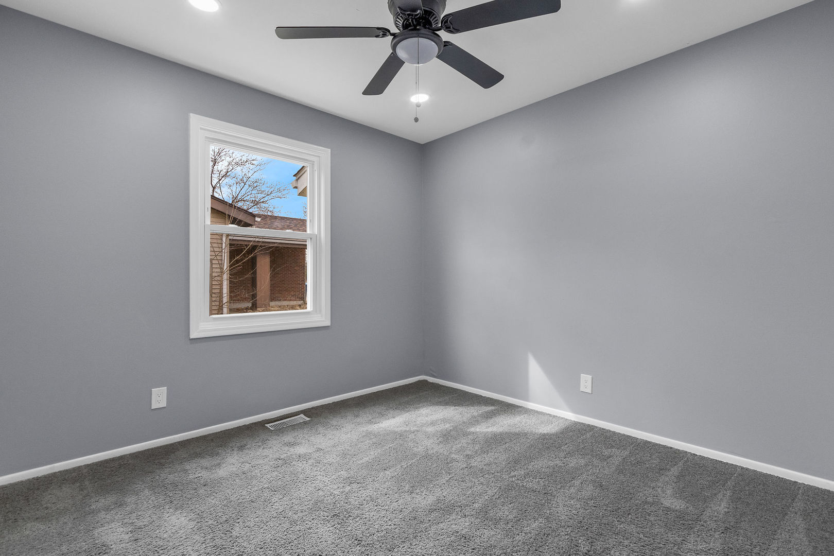 1295 Foxcroft Drive Property Photo 19