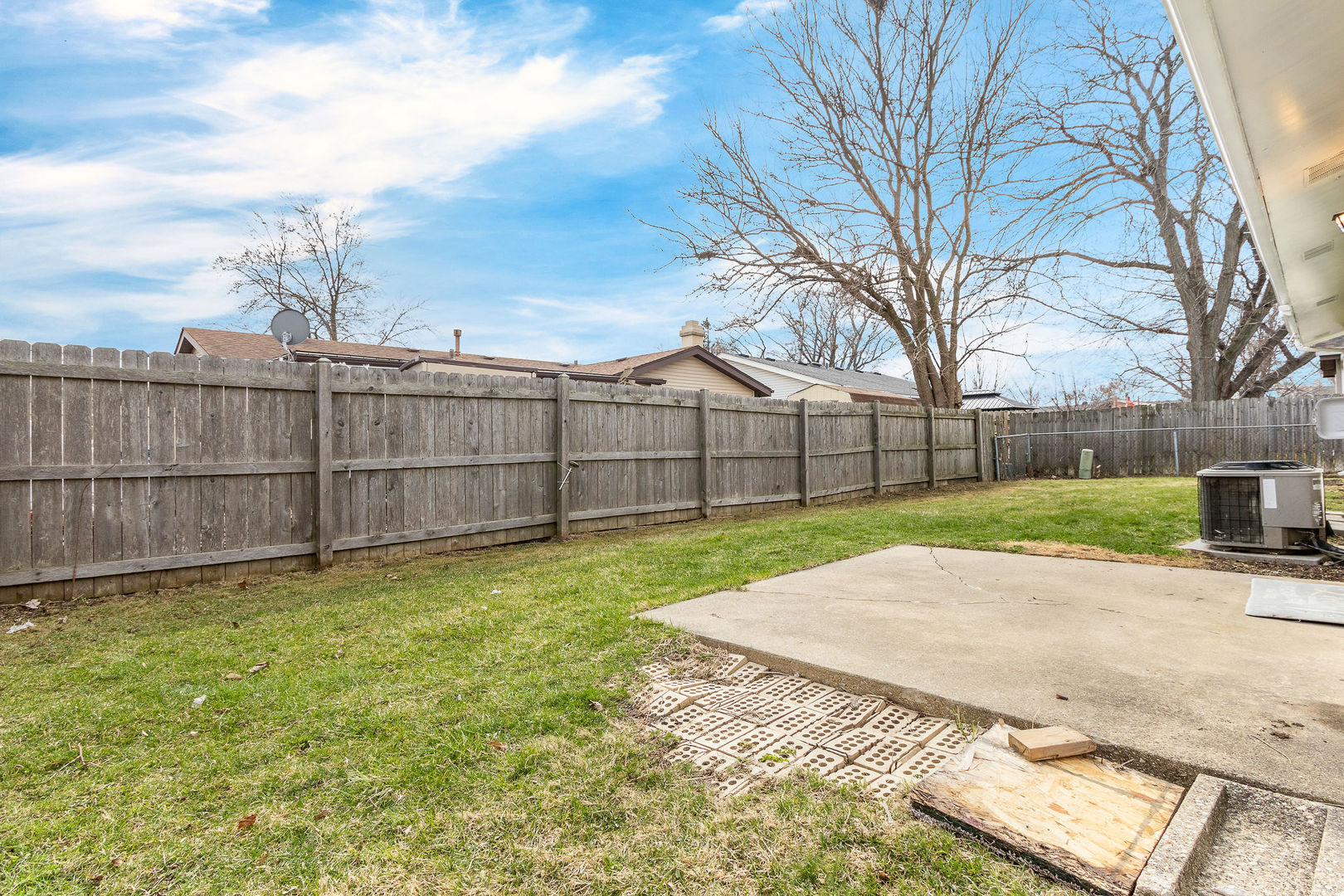 1295 Foxcroft Drive Property Photo 30