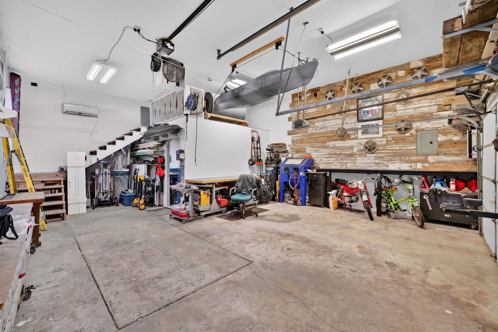 1212 Dean Street Property Photo 4