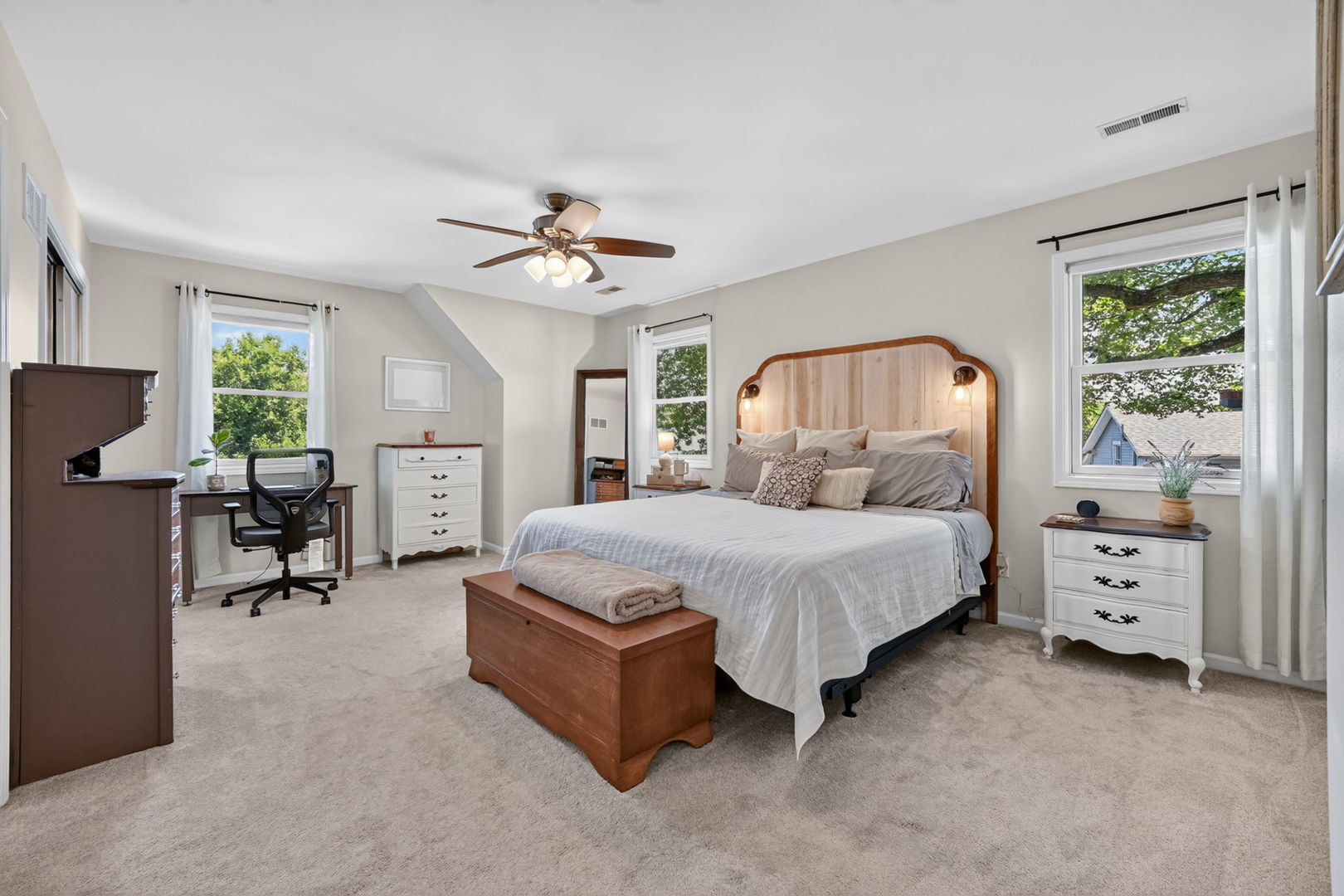 1212 Dean Street Property Photo 10
