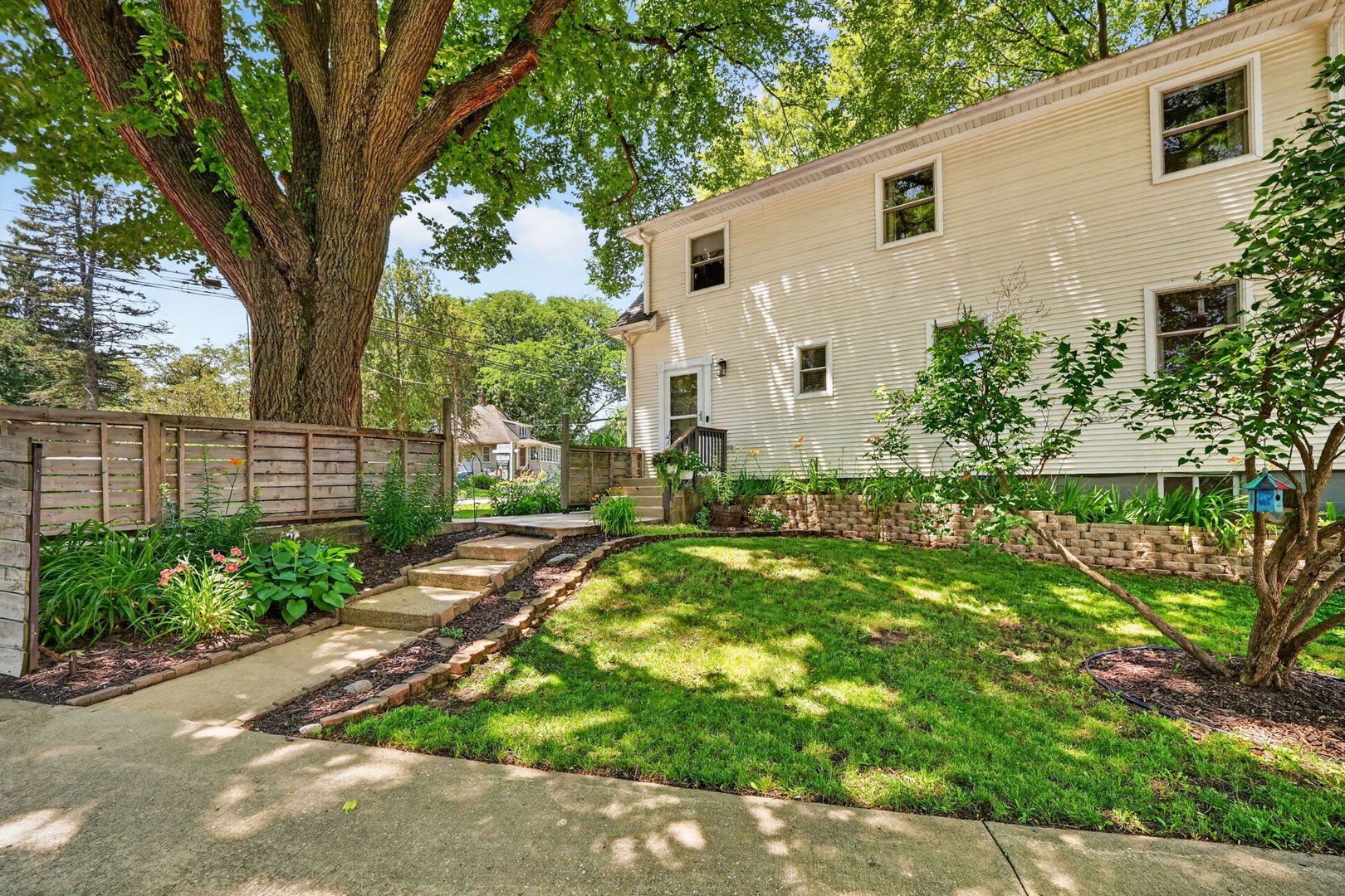1212 Dean Street Property Photo 19