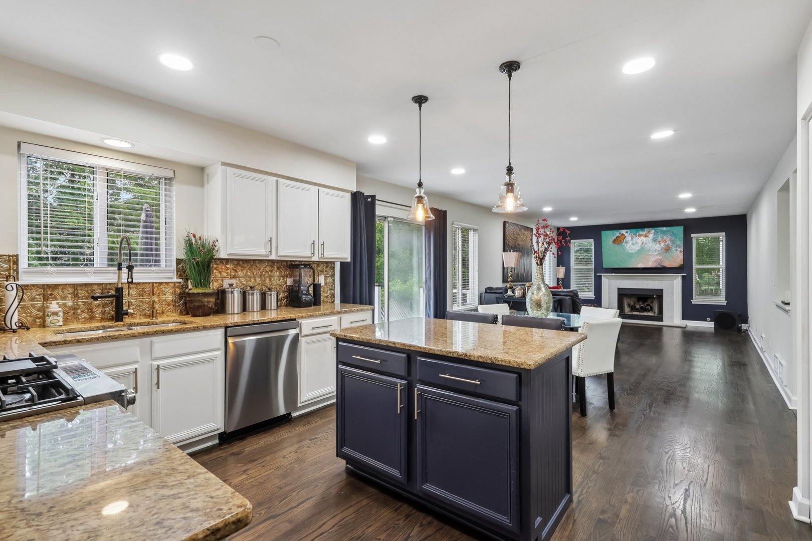 18106 W Hampshire Drive Property Photo 12