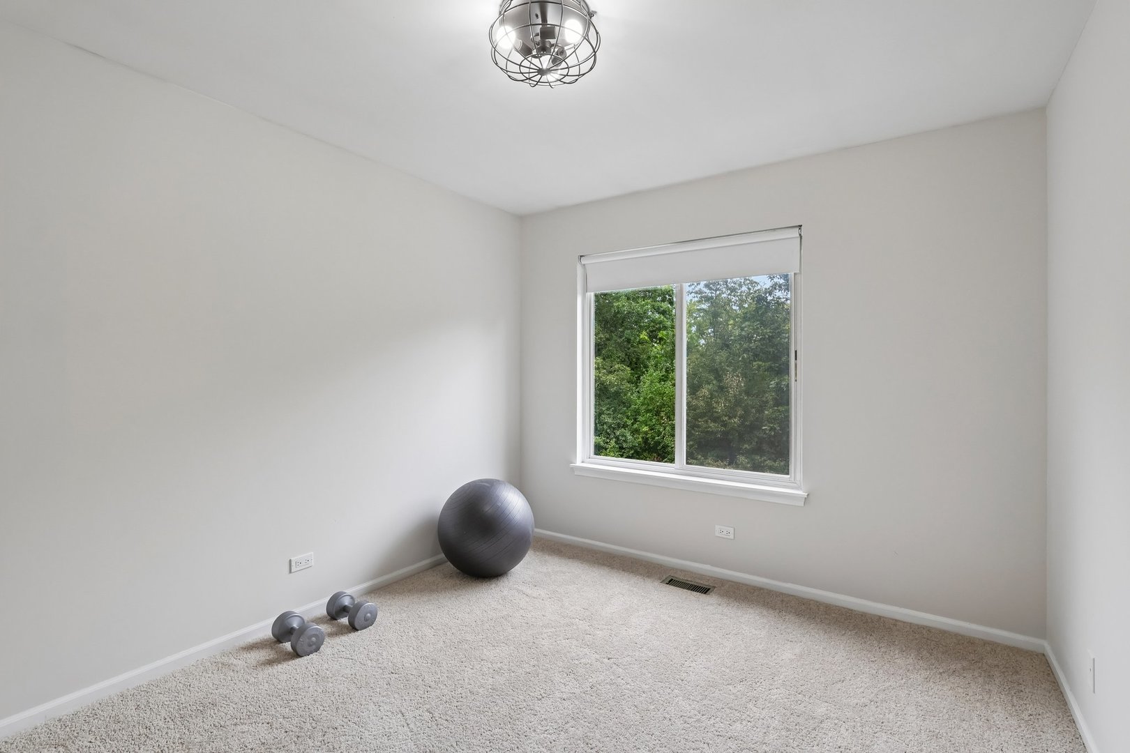18106 W Hampshire Drive Property Photo 29