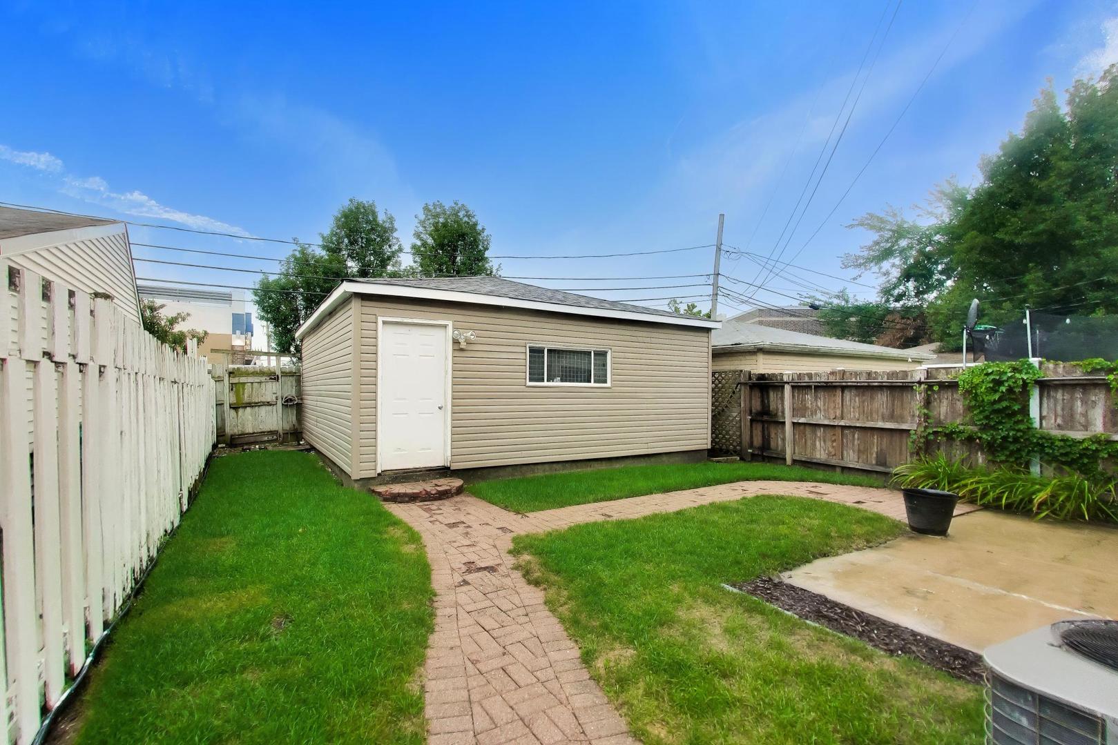 2117 E Gregory Street Property Photo 27