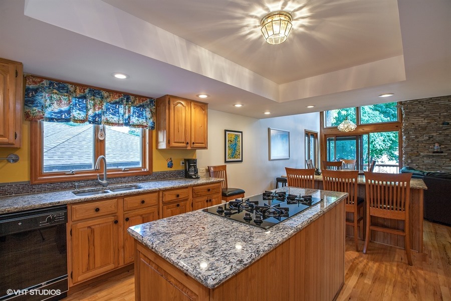 4106 W Lake Shore Drive Property Photo 3