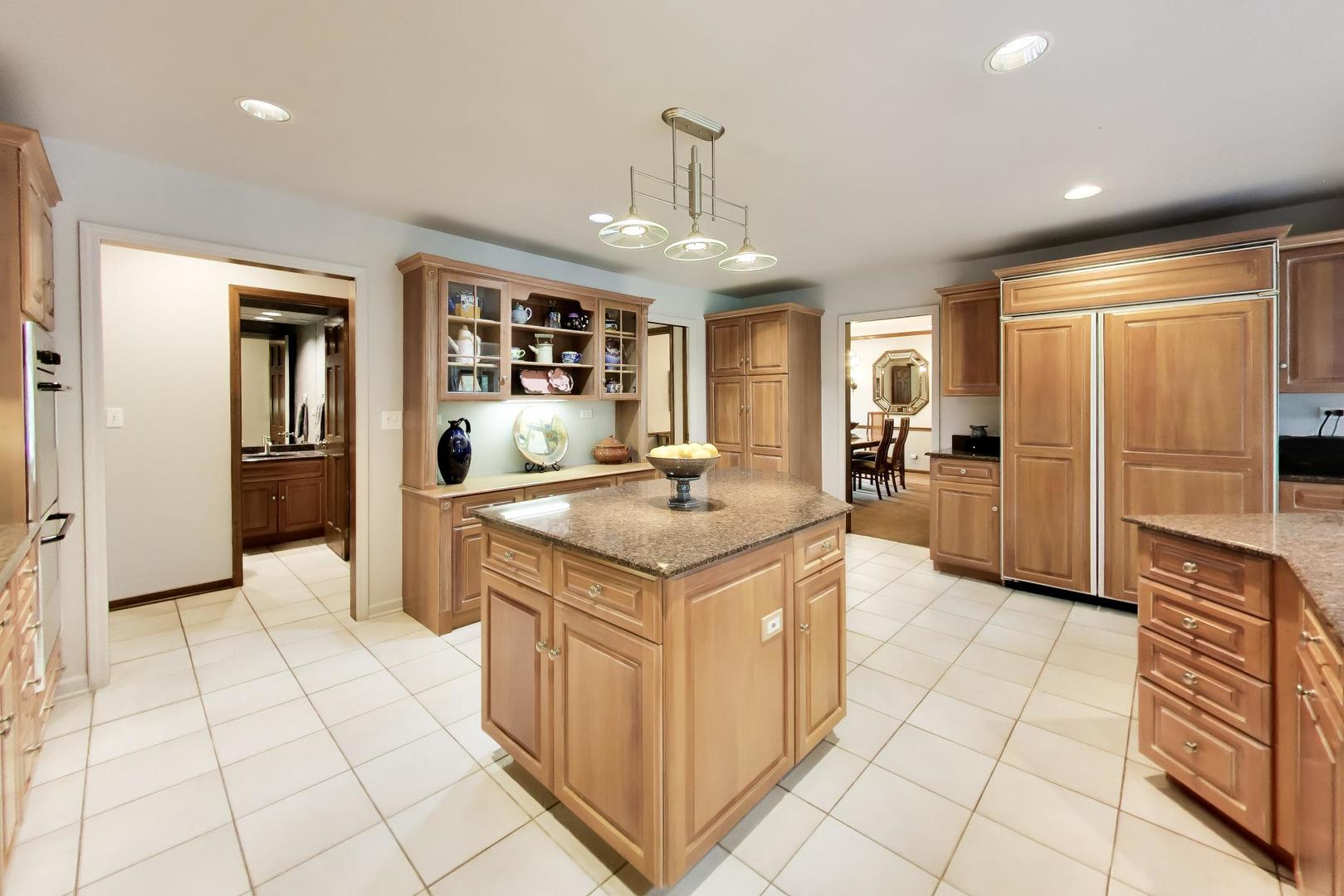 12730323 Property Photo 10
