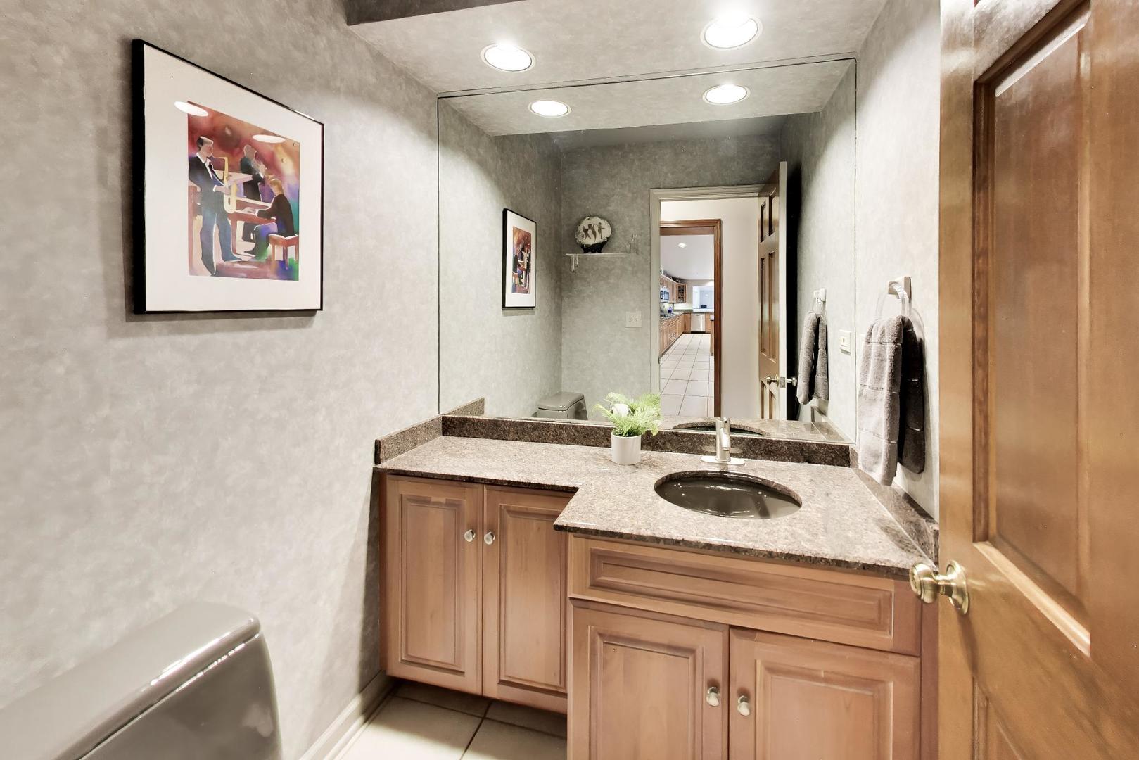 12730323 Property Photo 22