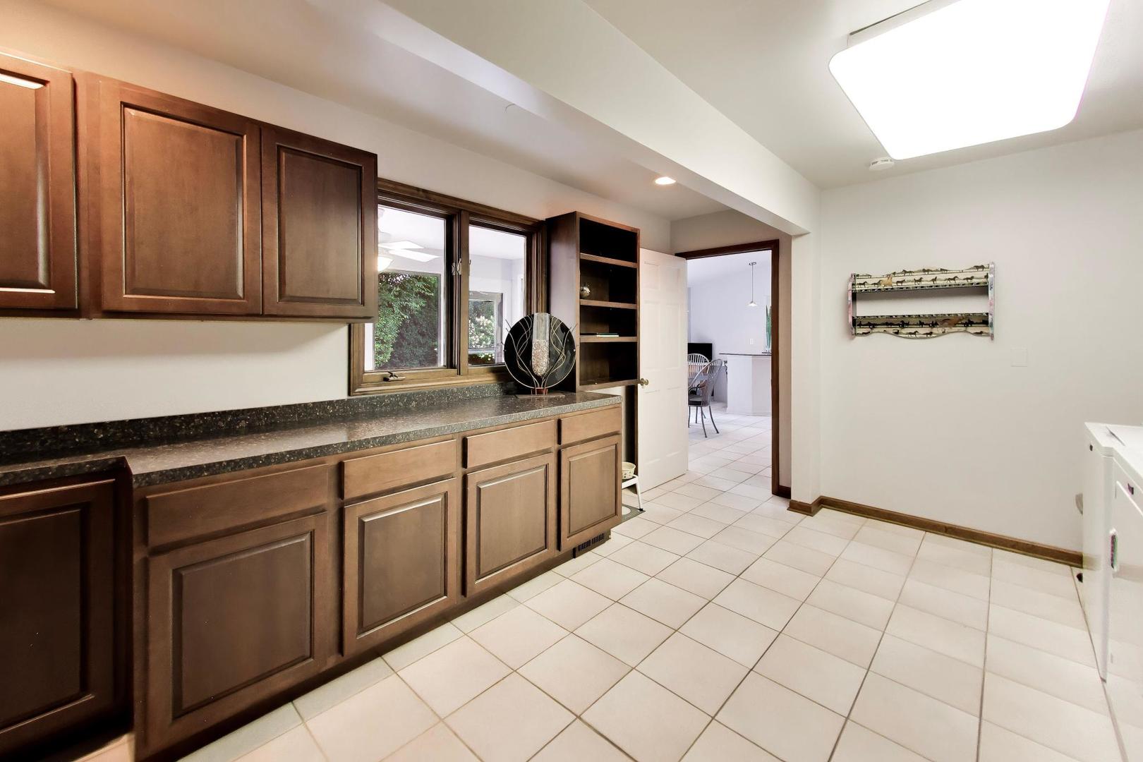 12730323 Property Photo 24