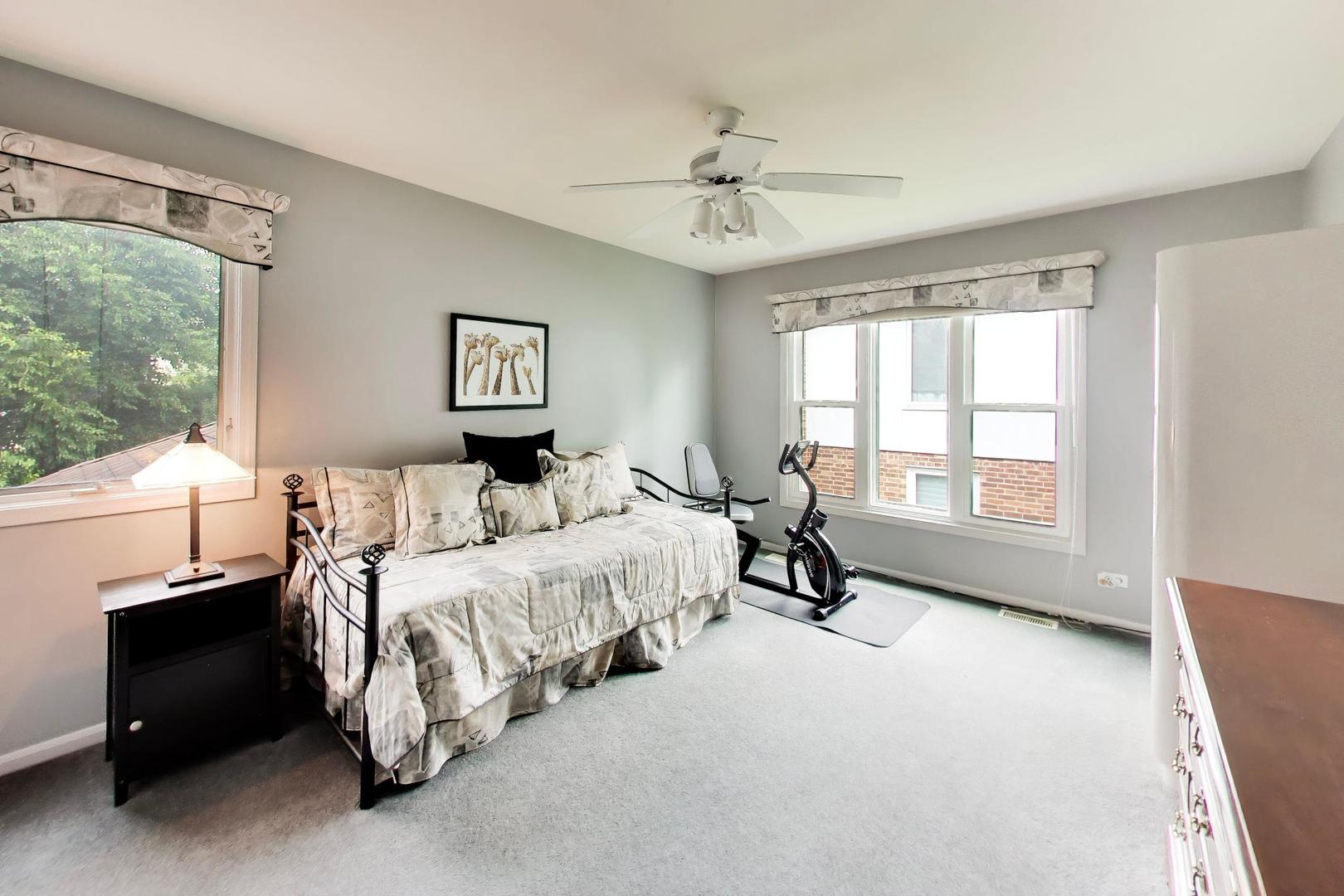 12730323 Property Photo 31
