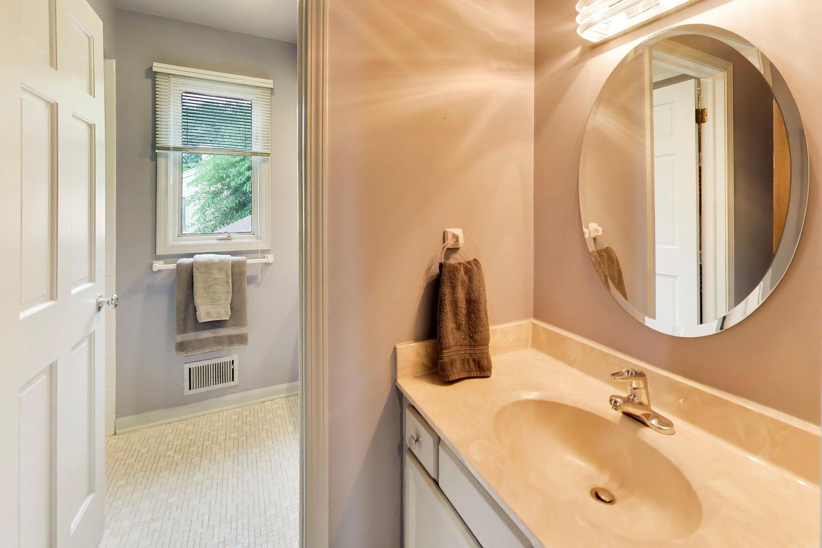 12730323 Property Photo 33