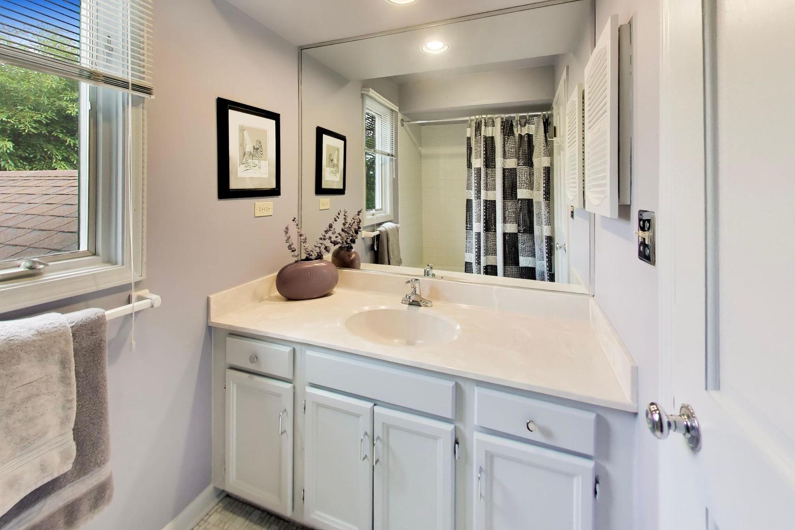 12730323 Property Photo 34
