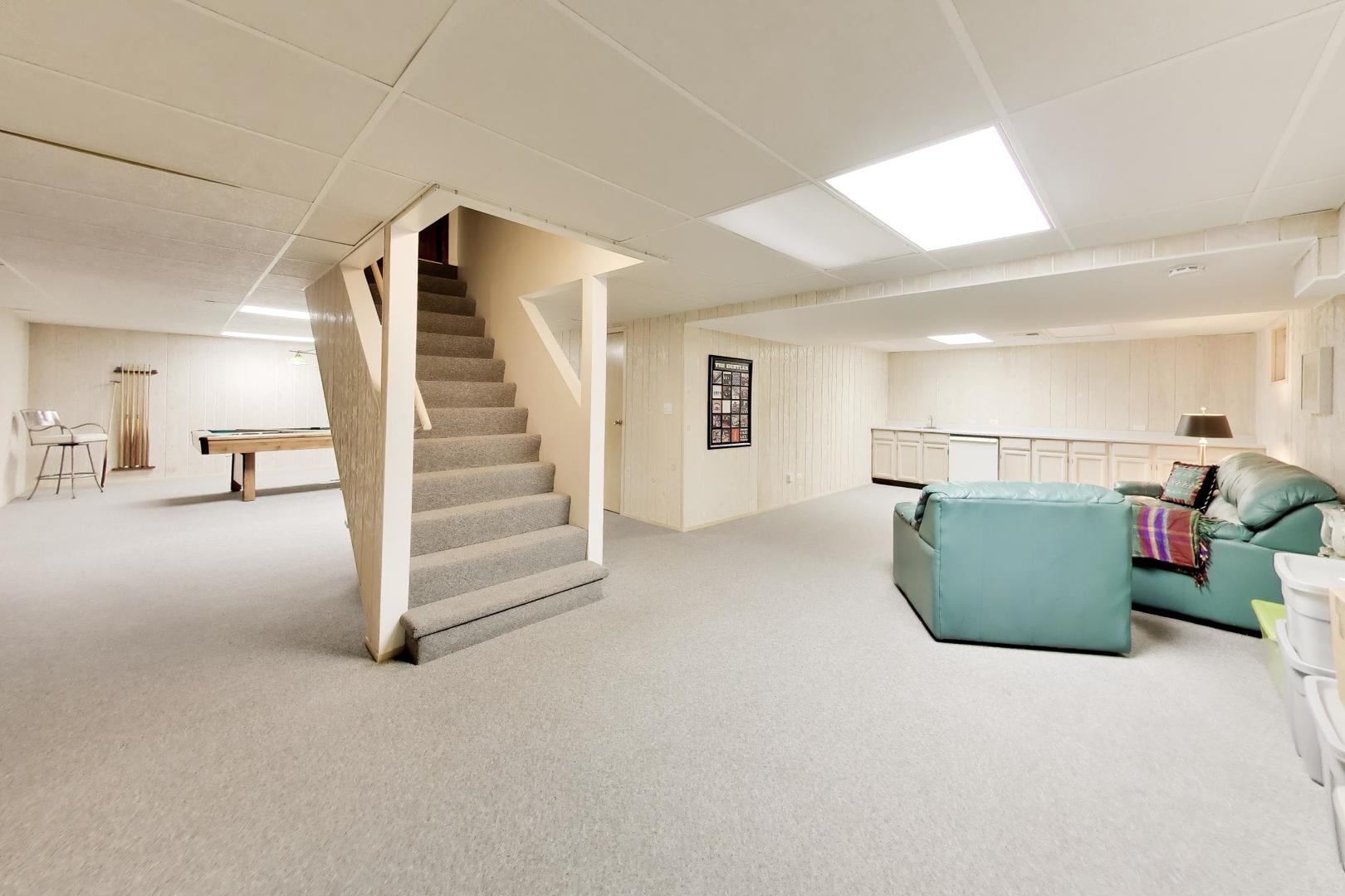 12730323 Property Photo 35