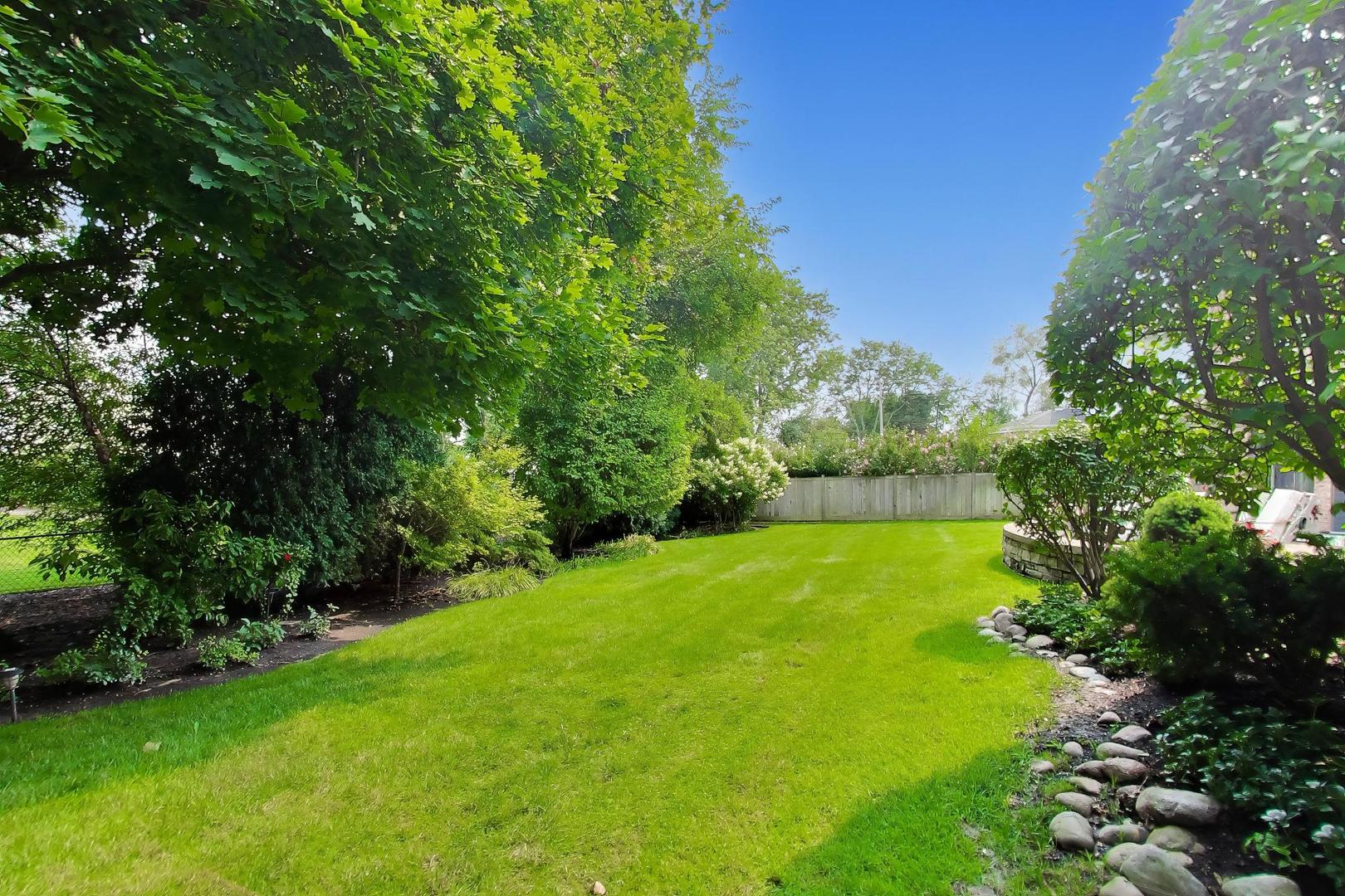 12730323 Property Photo 40
