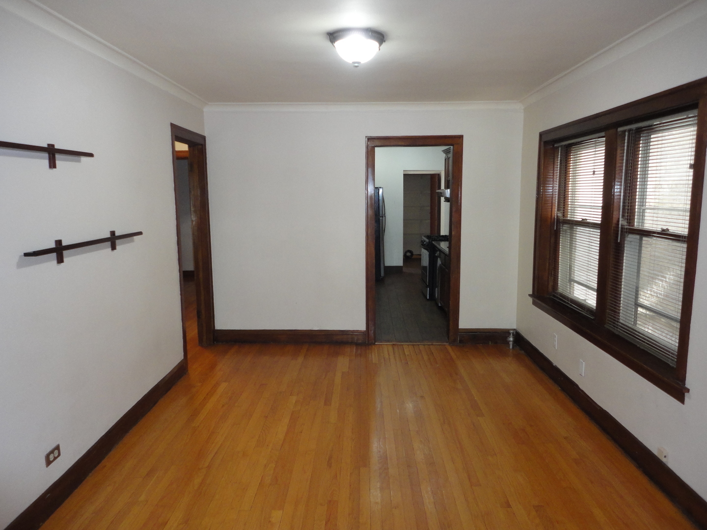5700 N Artesian Avenue 1s Property Photo 5