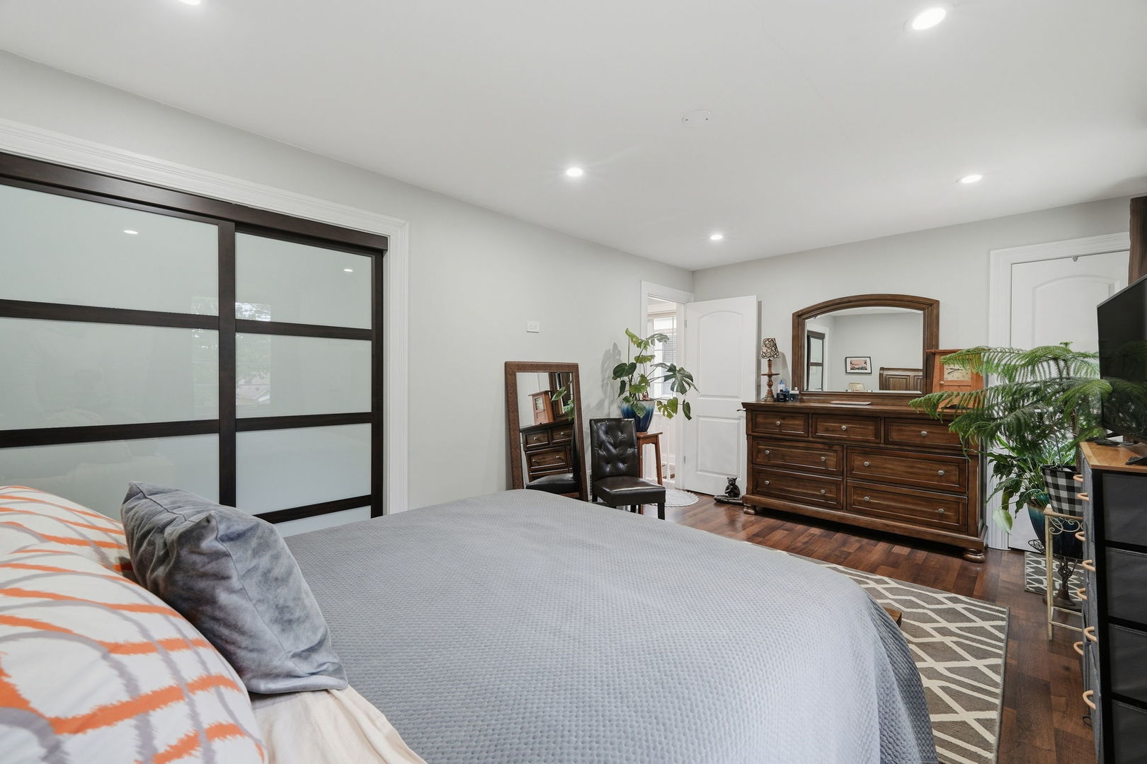 5046 N Rutherford Avenue Property Photo 17