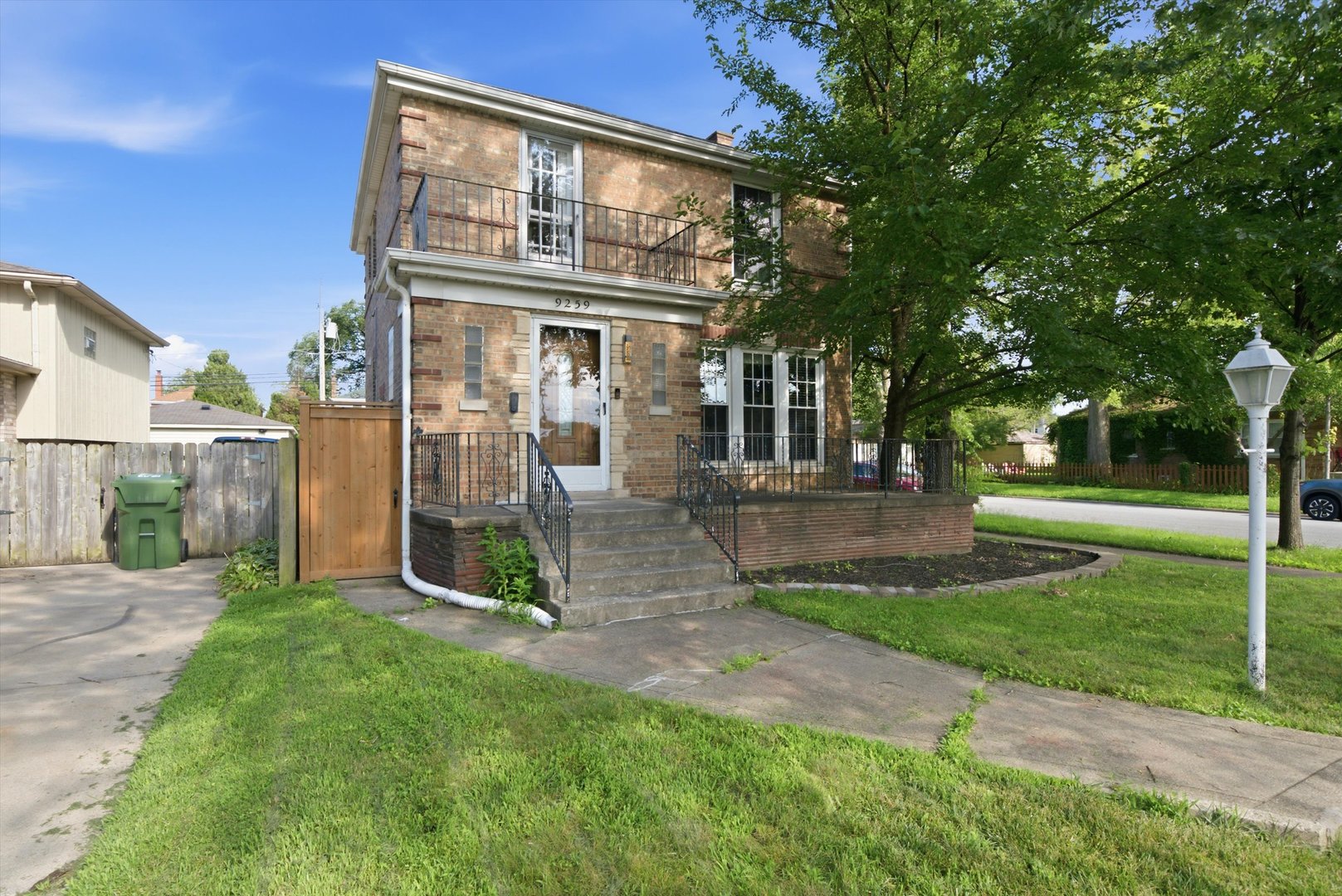 9259 S Utica Avenue Property Photo 2