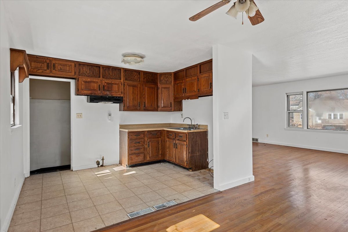 2919 Wasson Way Property Photo 9
