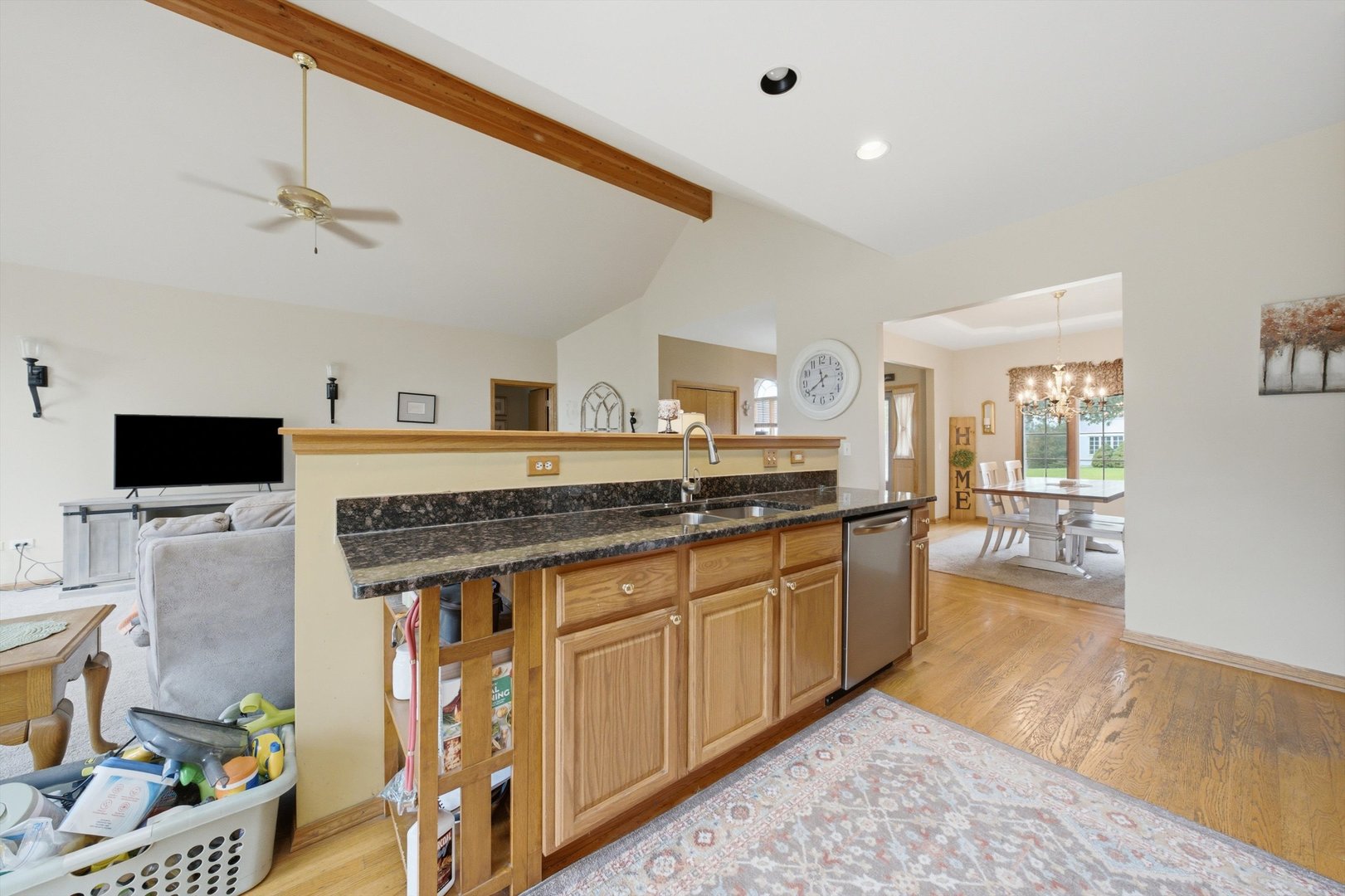10400 Emerald Avenue Property Photo 10