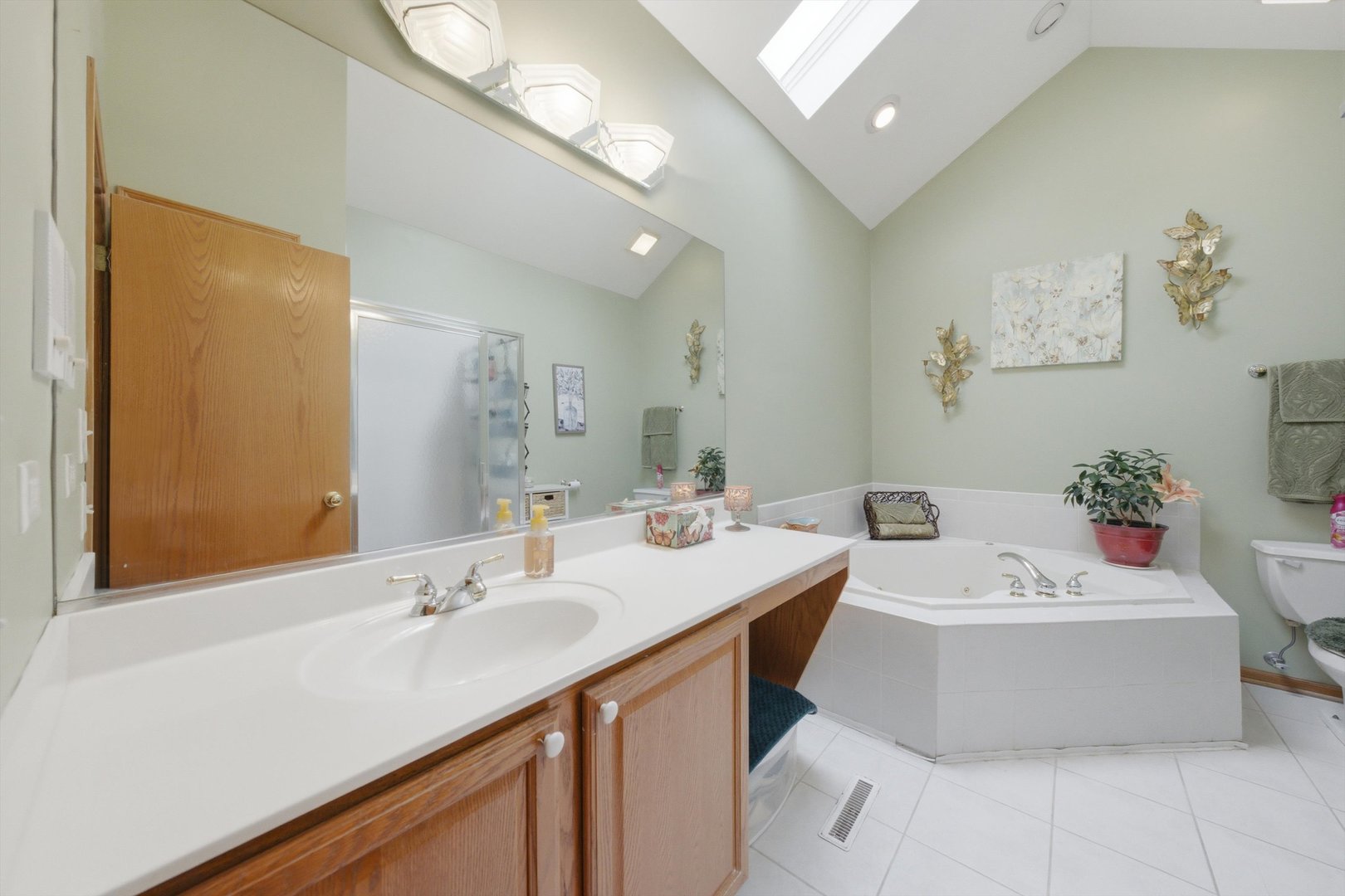 10400 Emerald Avenue Property Photo 14
