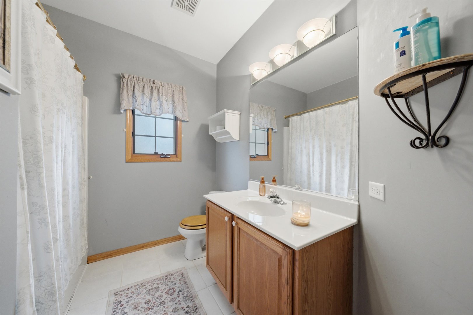 10400 Emerald Avenue Property Photo 18