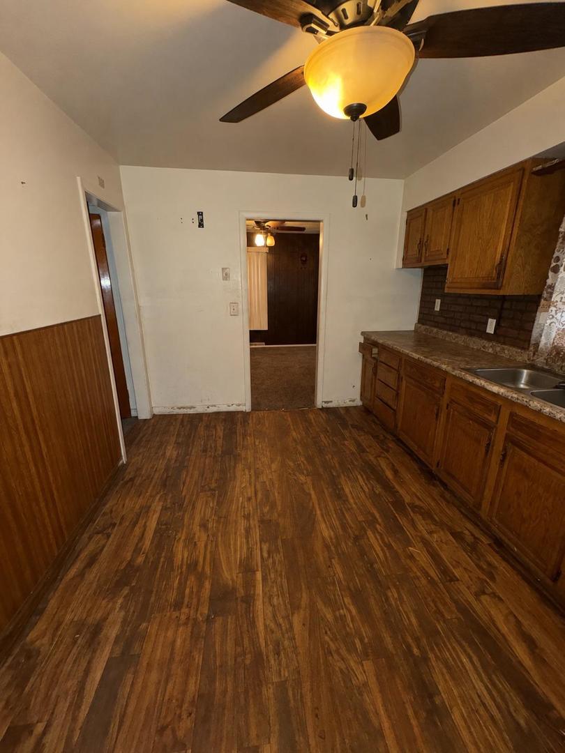 14717 Turlington Avenue Property Photo 4