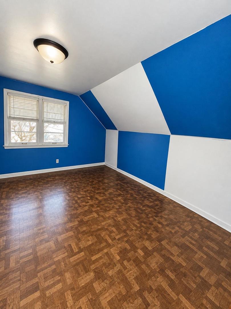 14717 Turlington Avenue Property Photo 7