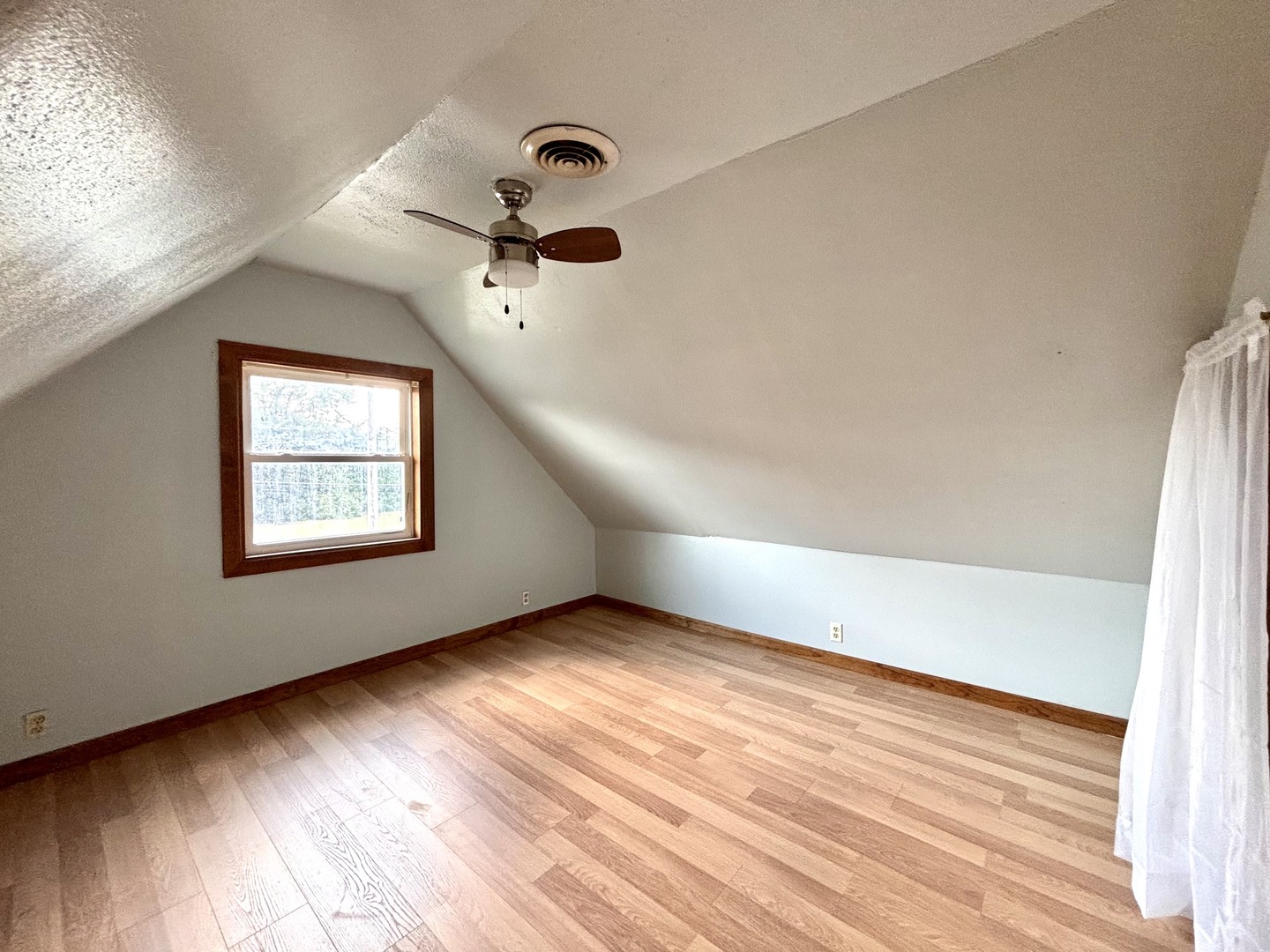302 N Emma Street Property Photo 21