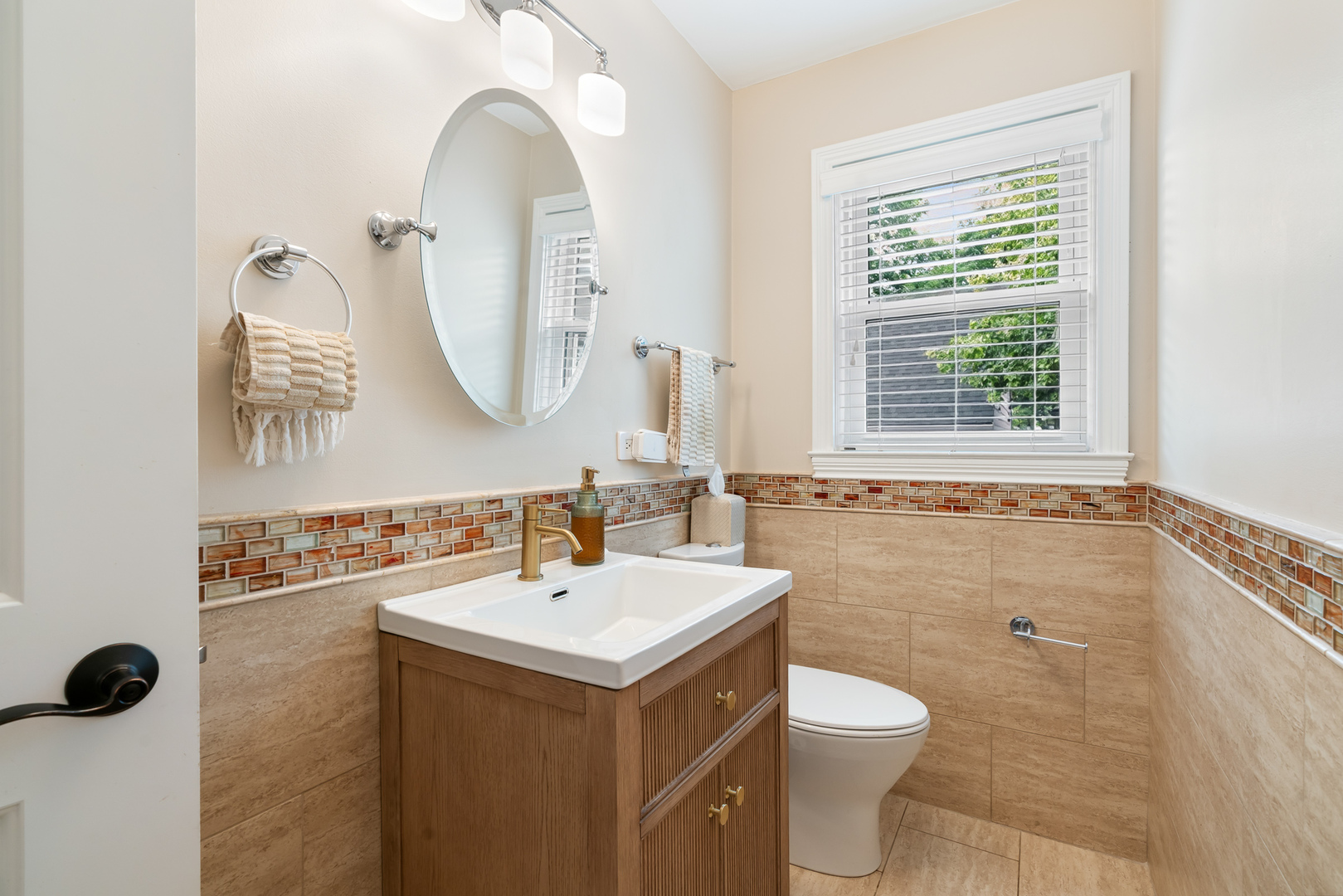 447 Ridge Avenue Property Photo 17