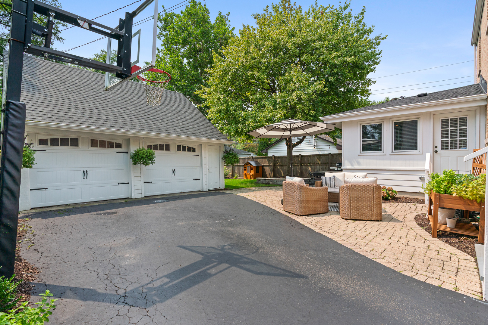 447 Ridge Avenue Property Photo 37
