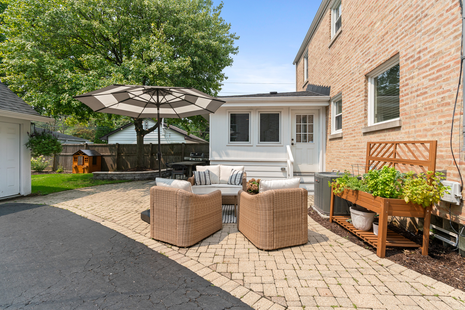 447 Ridge Avenue Property Photo 38