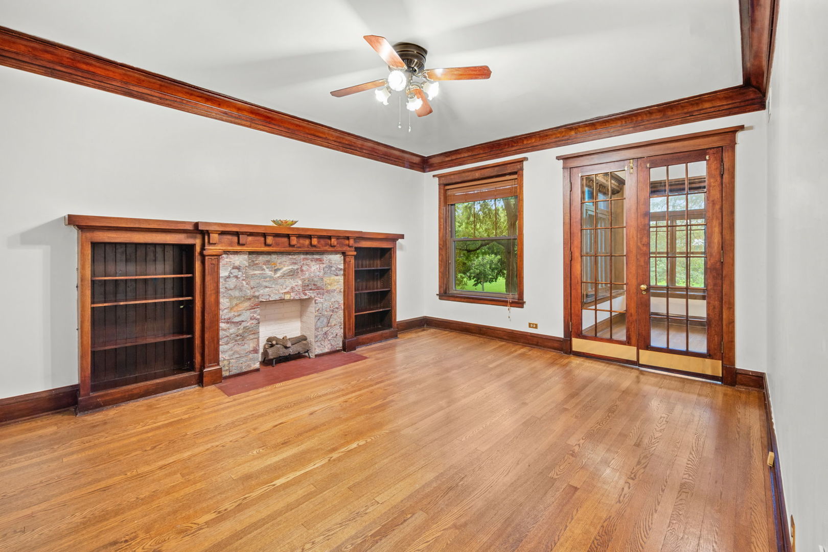 5433 S Greenwood Avenue 2 Property Photo 4