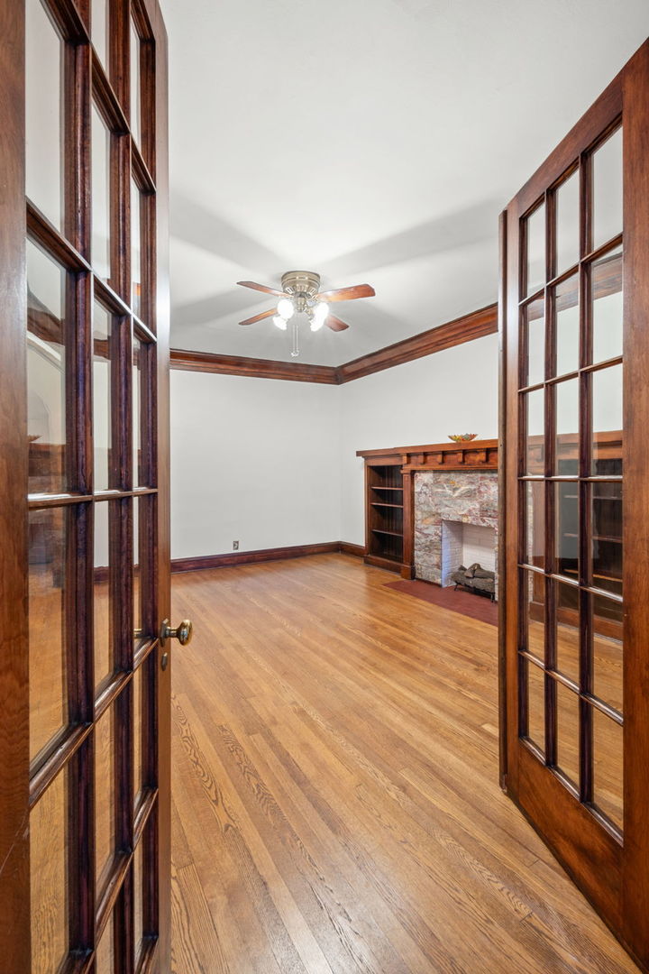 5433 S Greenwood Avenue 2 Property Photo 5